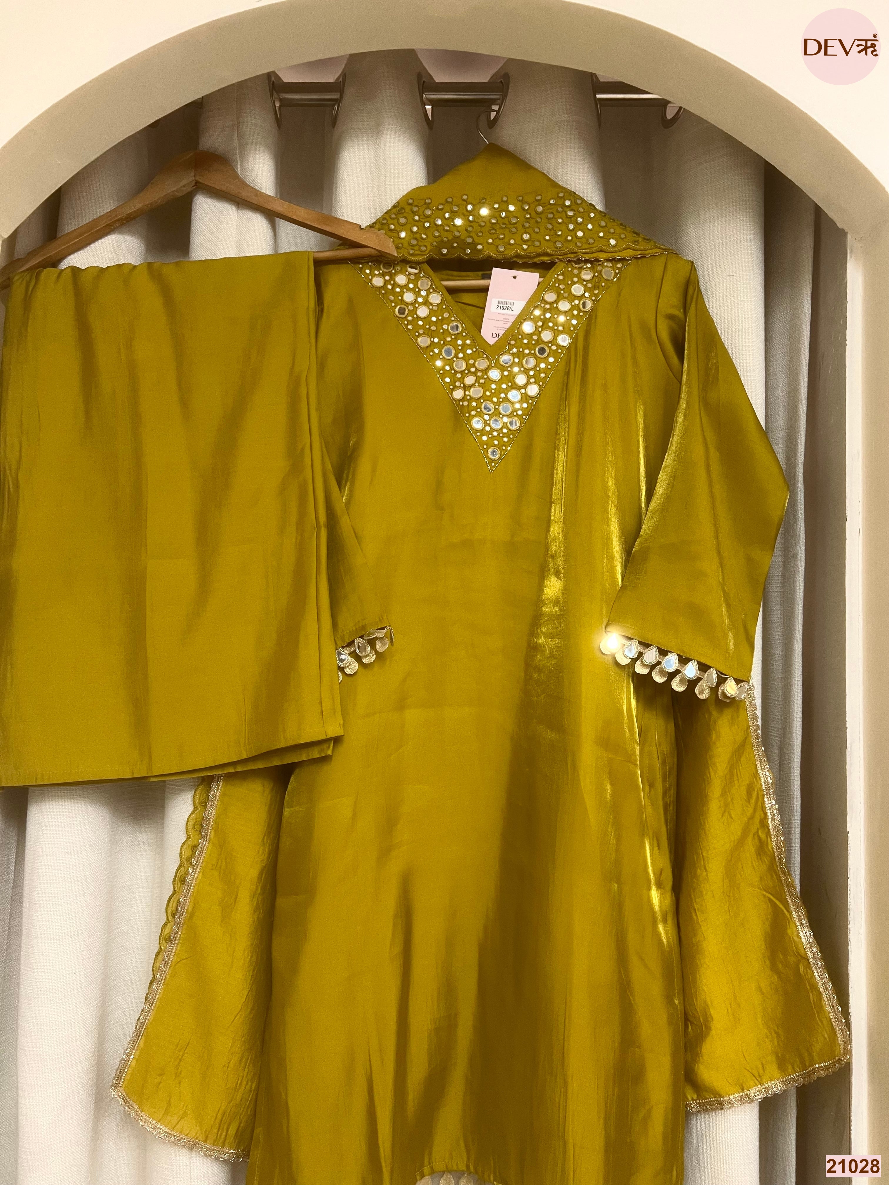 Zarmin Crepe Embroidered Mustard 3-Piece Set (Devri – D.No 21028)