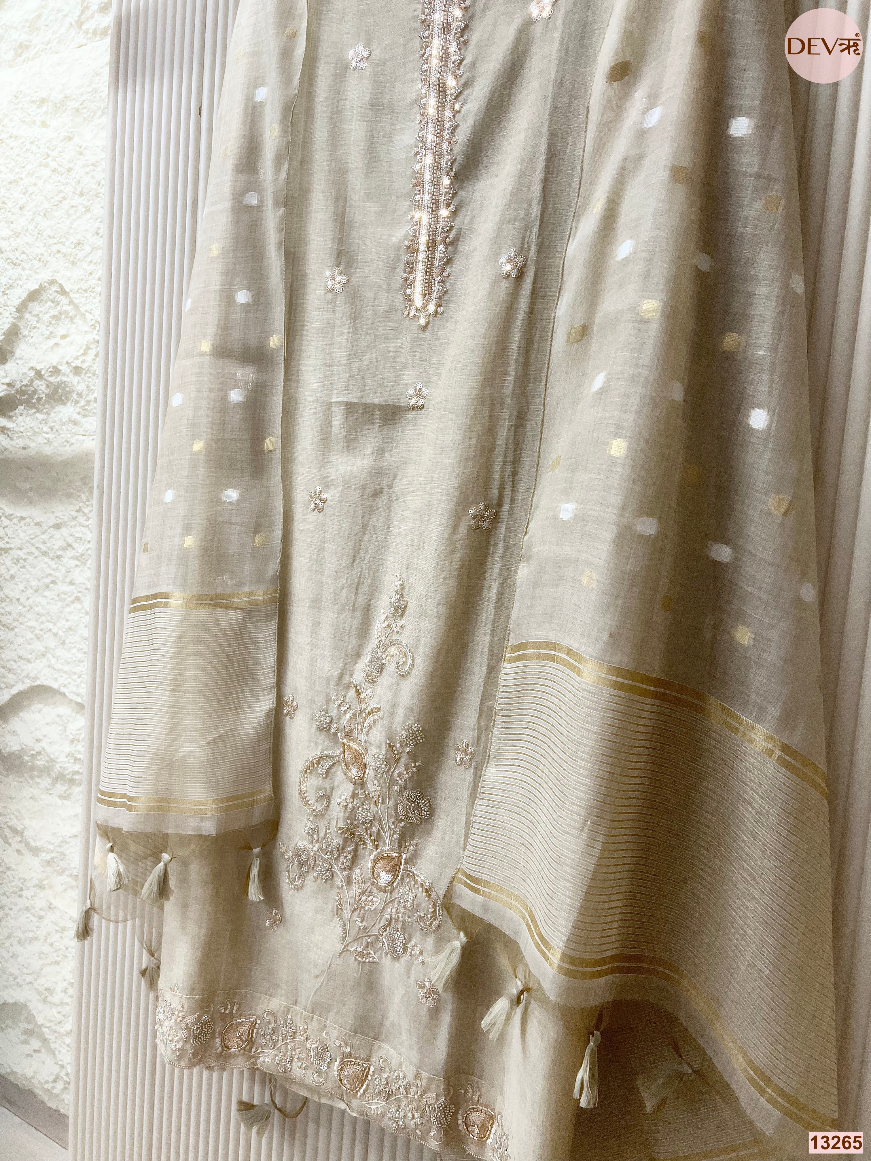 Cream Mul Chanderi Embroidered Unstitched 3-Piece Suit (Devri – D.No 13265)