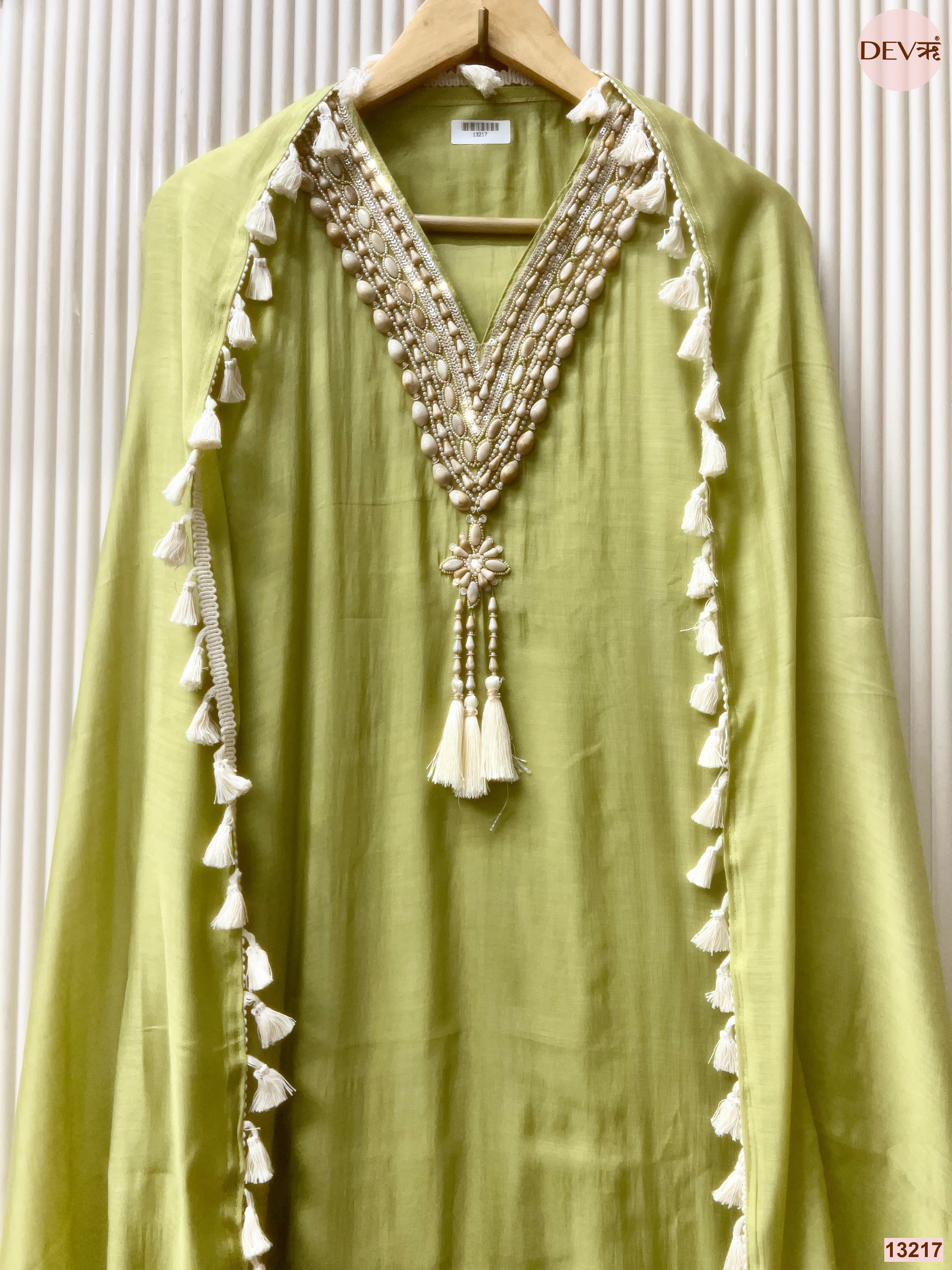Green Mul Chanderi Hand Unstitched 3-Piece Suit (Devri – D.No 13217)