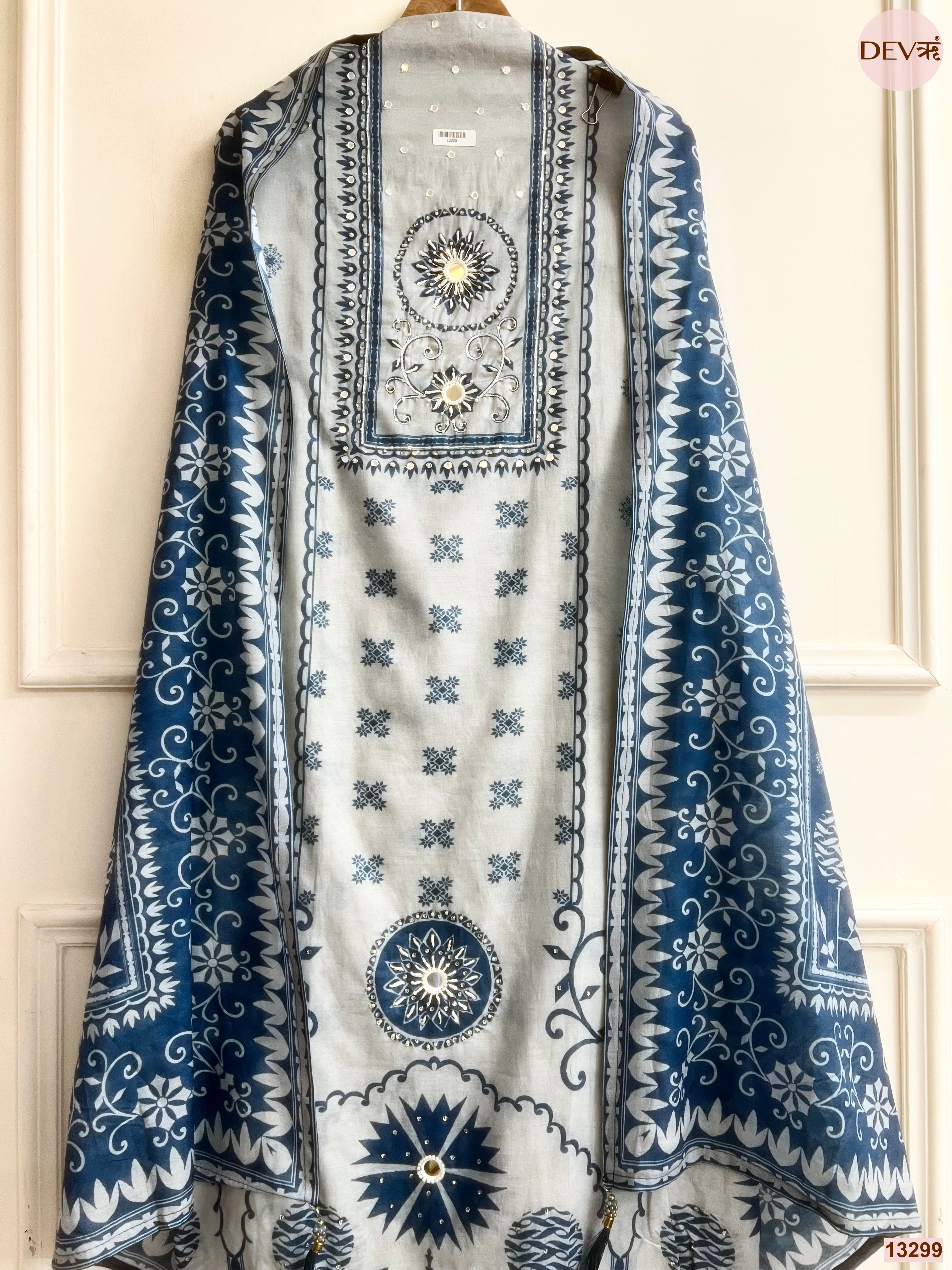 Grey Mul Cotton Printed Unstitched 3-Piece Suit (Devri – D.No 13299)