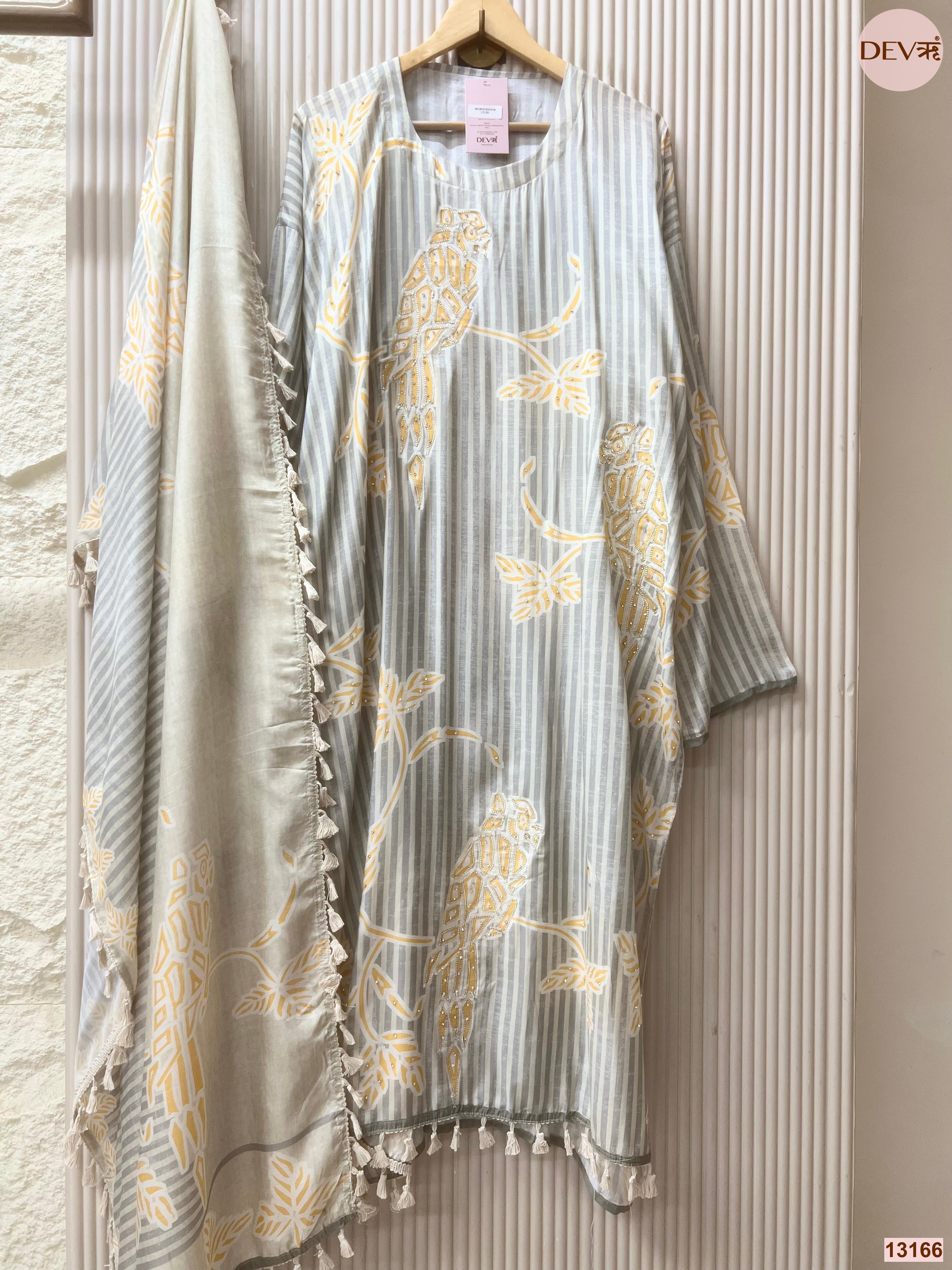 Grey Muslin Printed Unstitched 3-Piece Suit (Devri – D.No 13166)