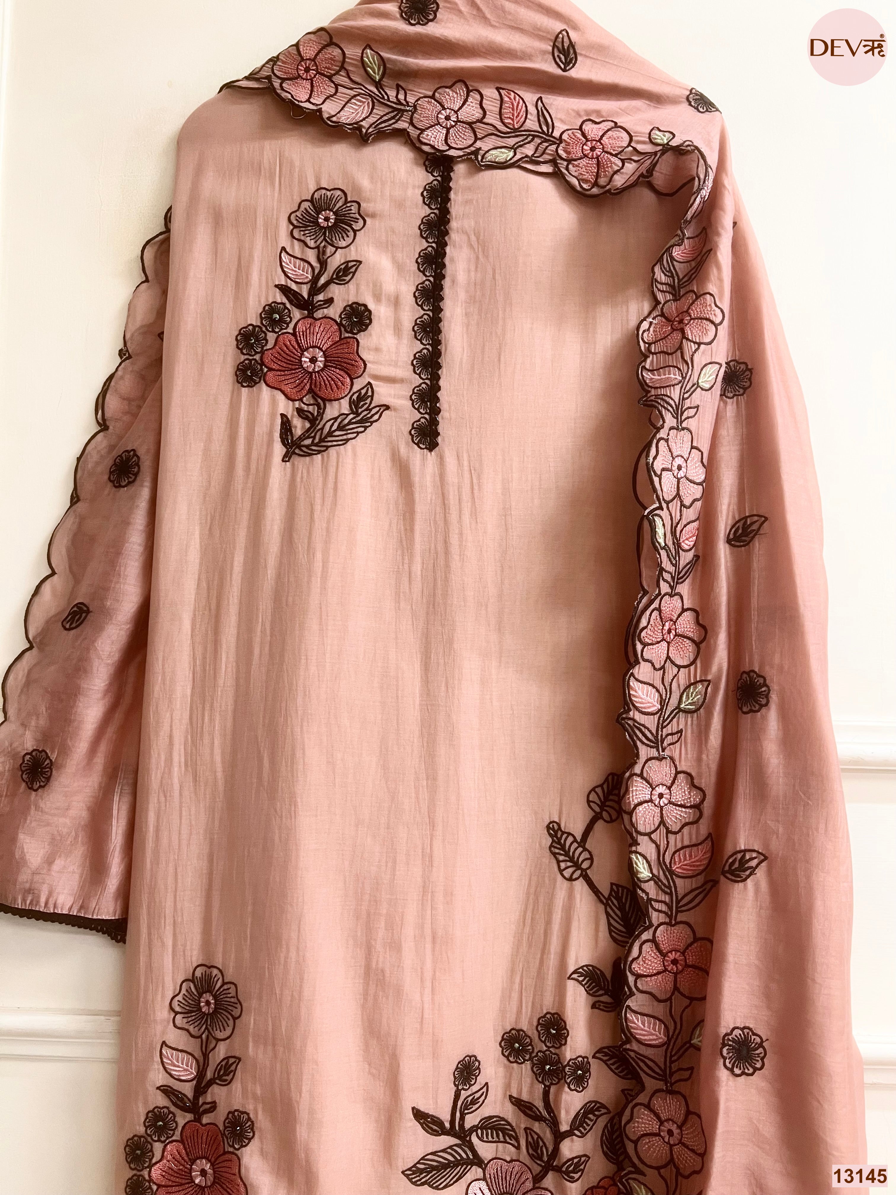 Pink Mul Chanderi Embroidered Unstitched 3-Piece Suit (Devri – D.No 13145)