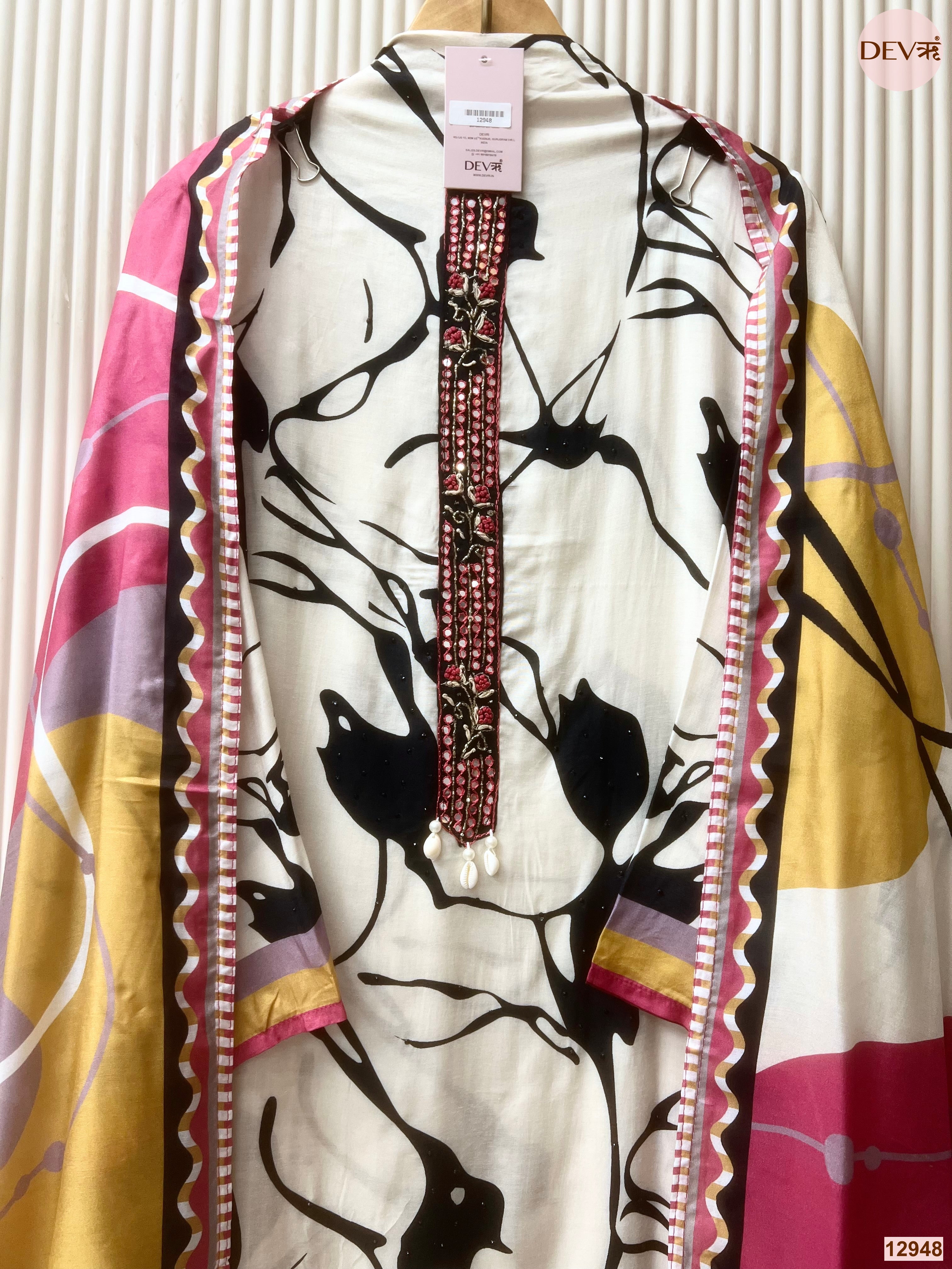 Cream Muslin Printed Unstitched 3-Piece Suit (Devri – D.No 12948)
