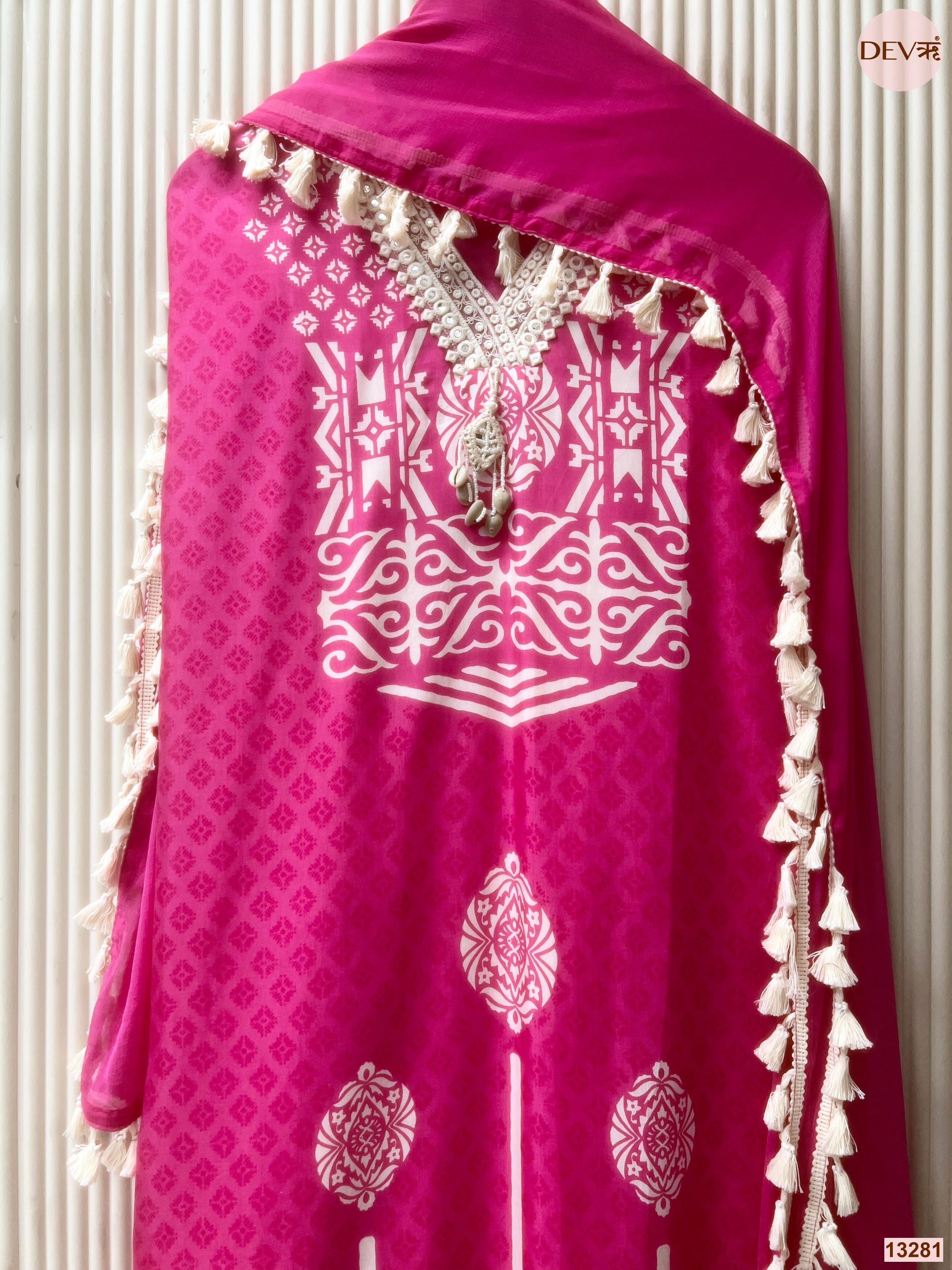 Pink Muslin Printed Unstitched 3-Piece Suit (Devri – D.No 13281)