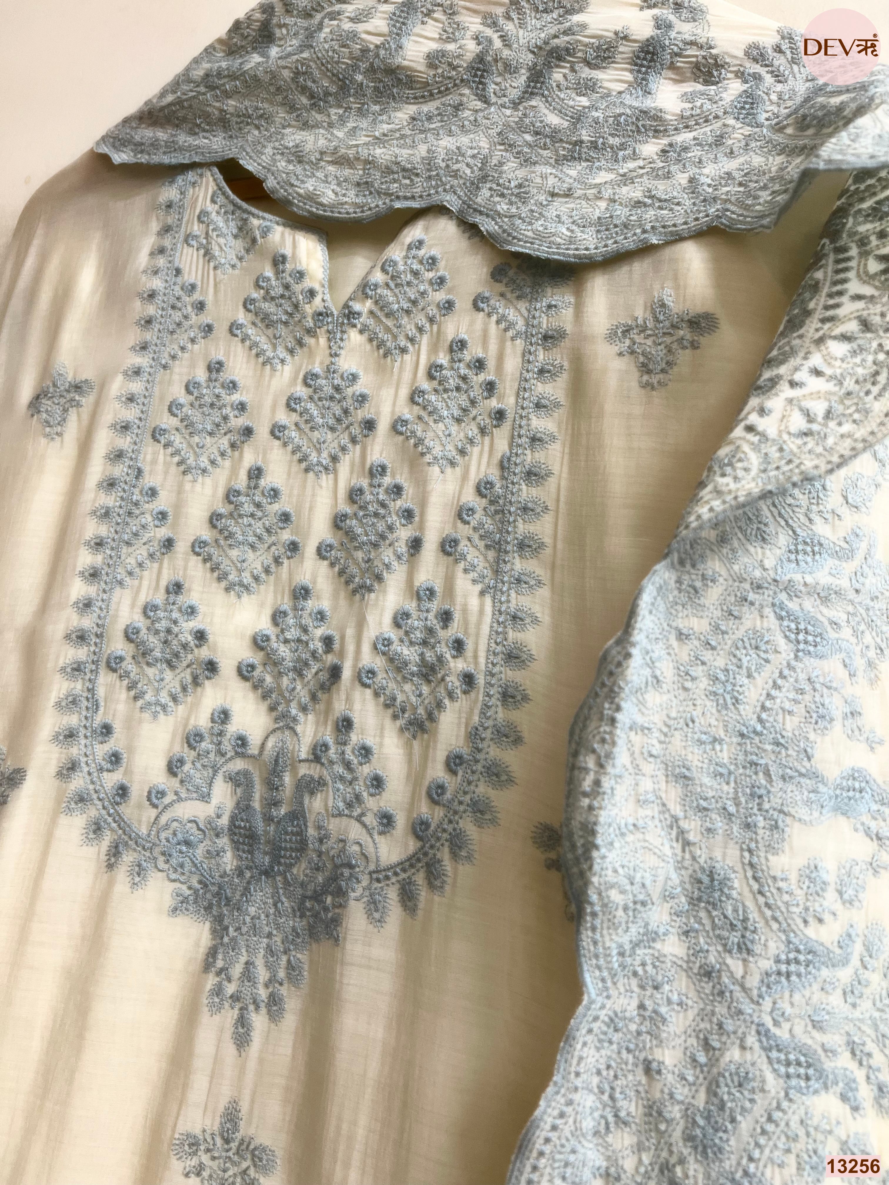 Off White Mul Cotton Embroidered Unstitched 3-Piece Suit (Devri – D.No 13256)