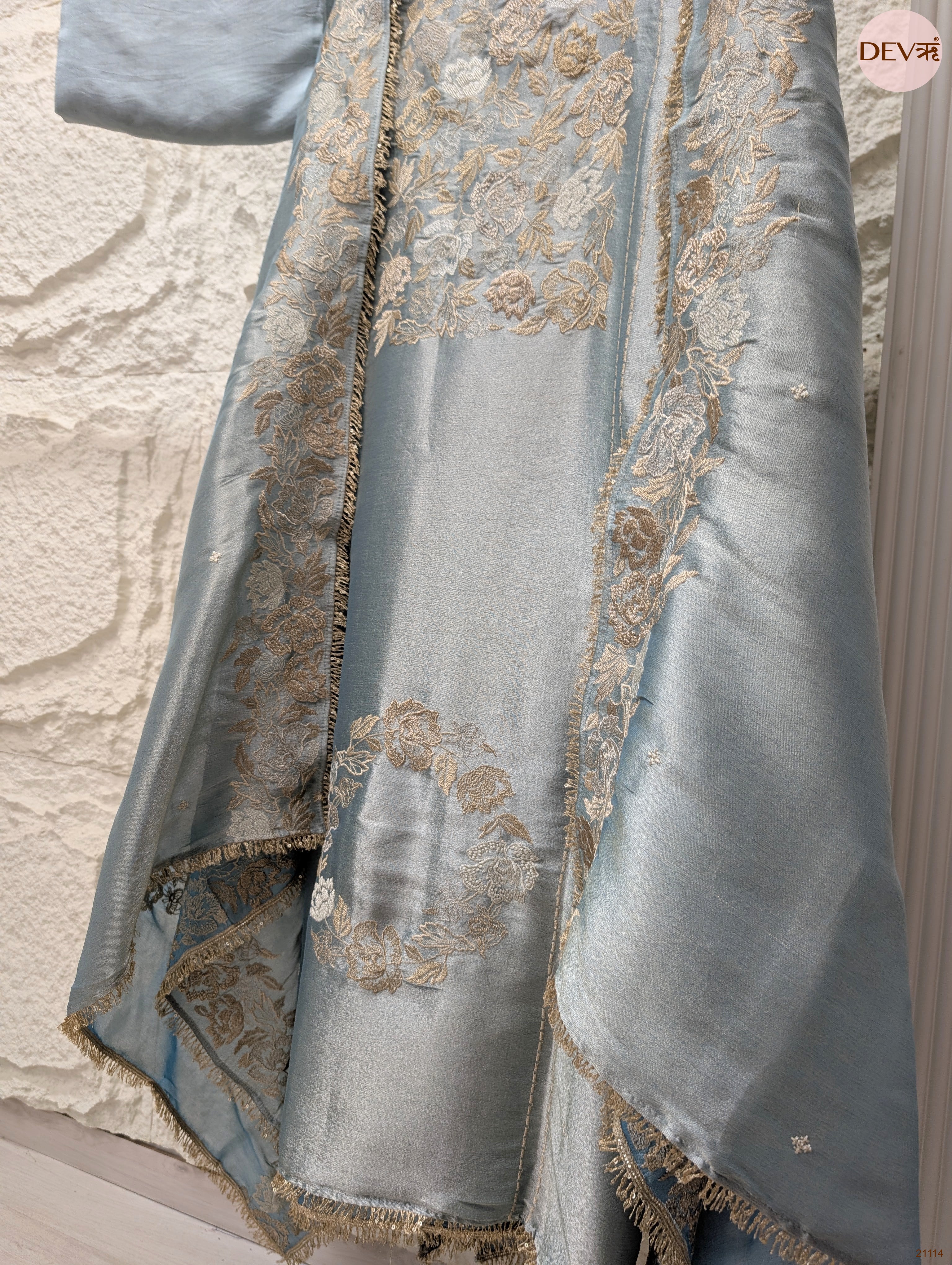 Blue Pure Giraffe Silk Embroidered Unstitched 3-Piece Suit (Devri – D.No 21114)