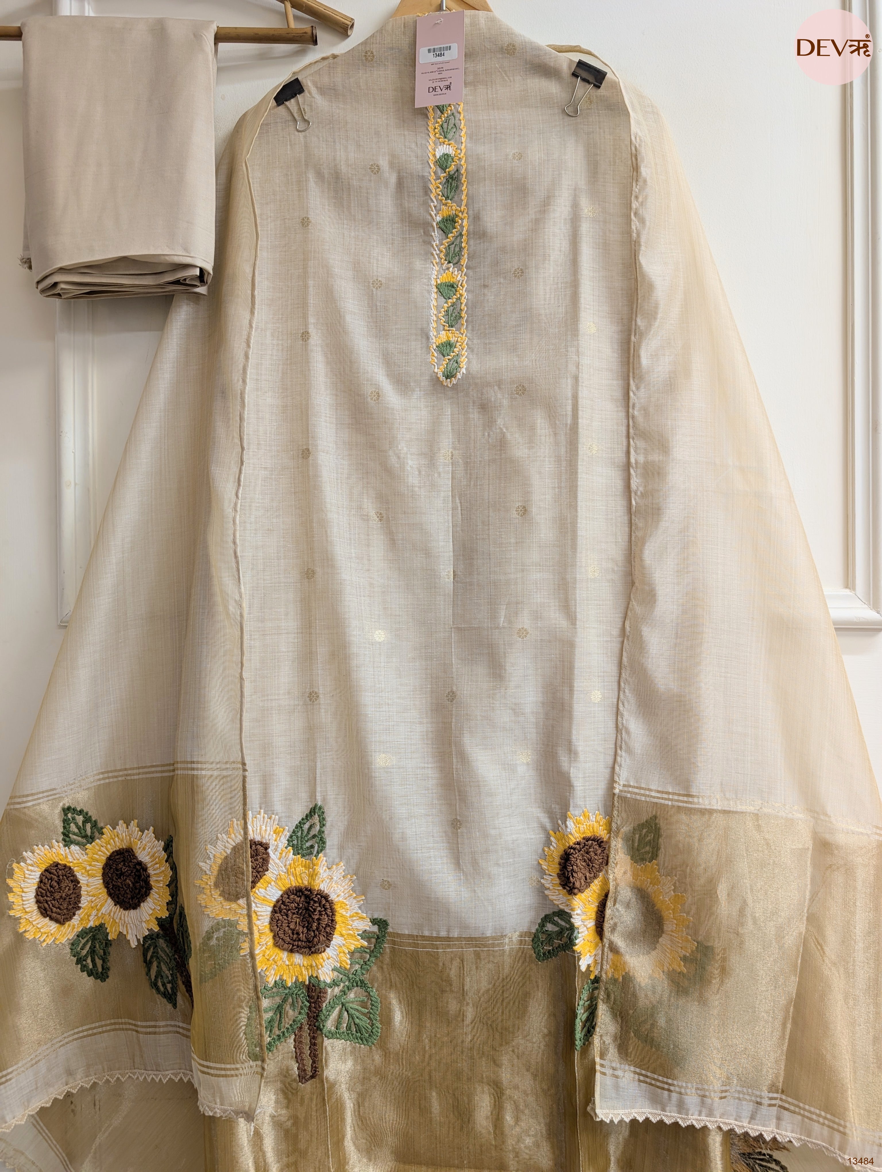 Beige Banarashi Silk Embroidered Unstitched 3-Piece Suit (Devri – D.No 13484)