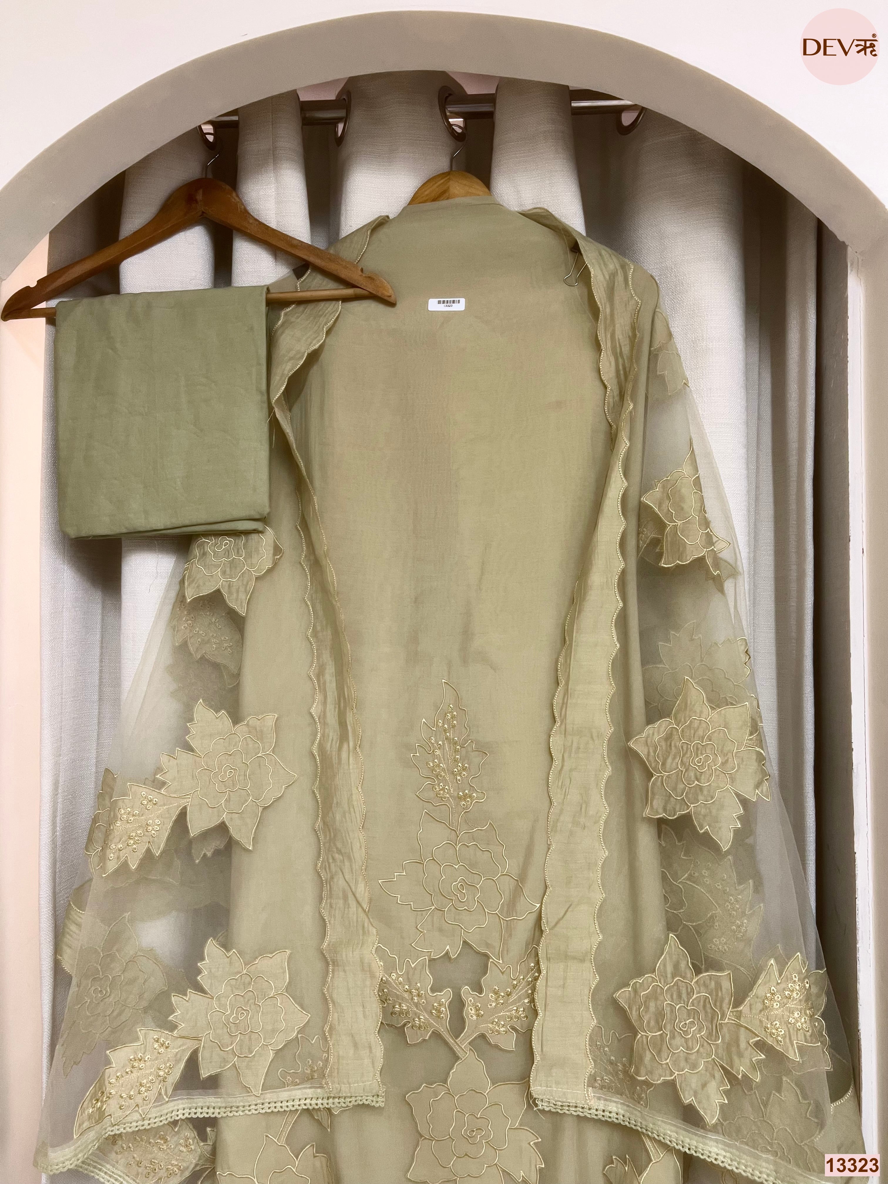Green Mul Chanderi Embroidered Unstitched 3-Piece Suit (Devri – D.No 13323)