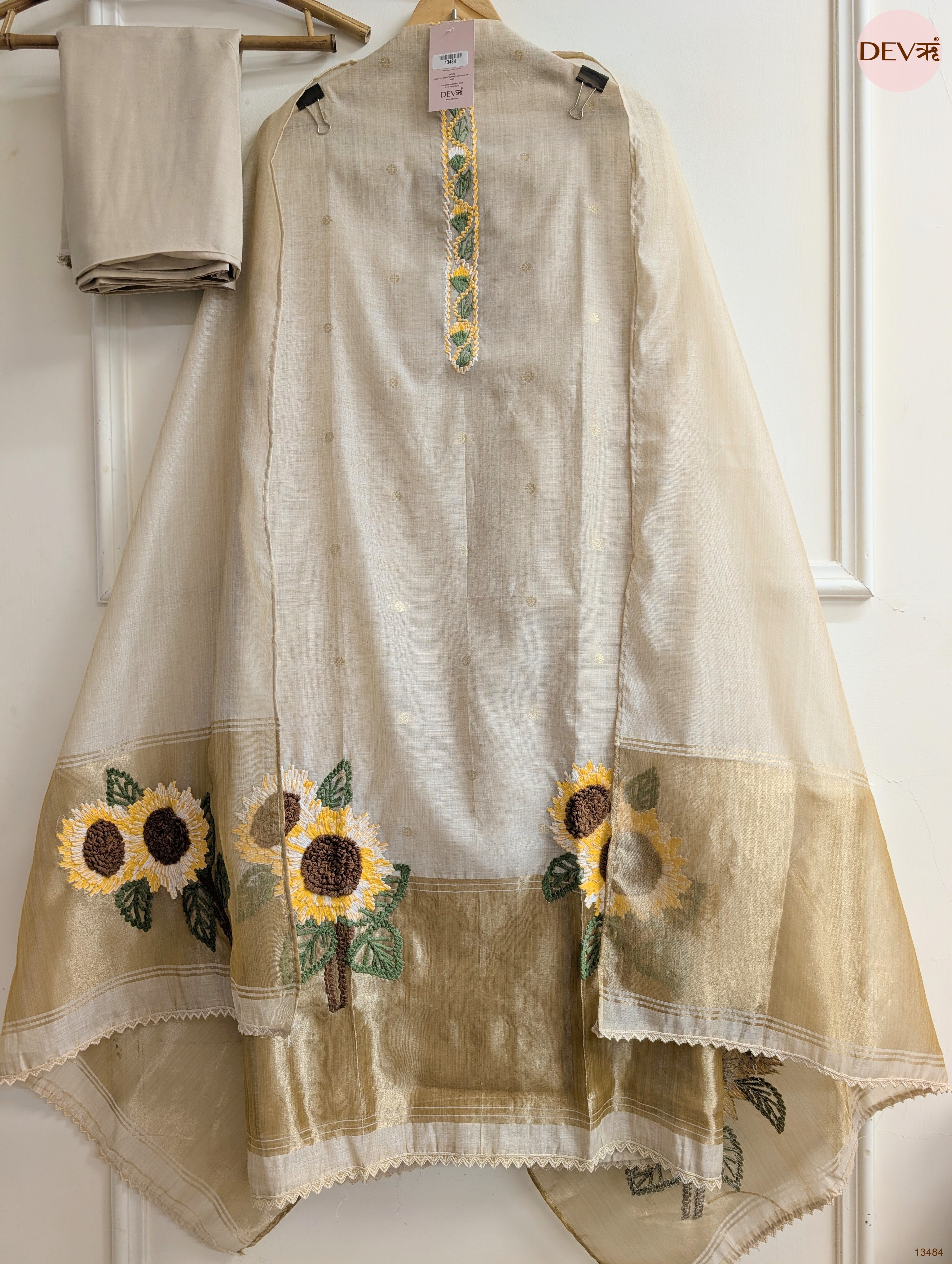 Beige Banarashi Silk Embroidered Unstitched 3-Piece Suit (Devri – D.No 13484)
