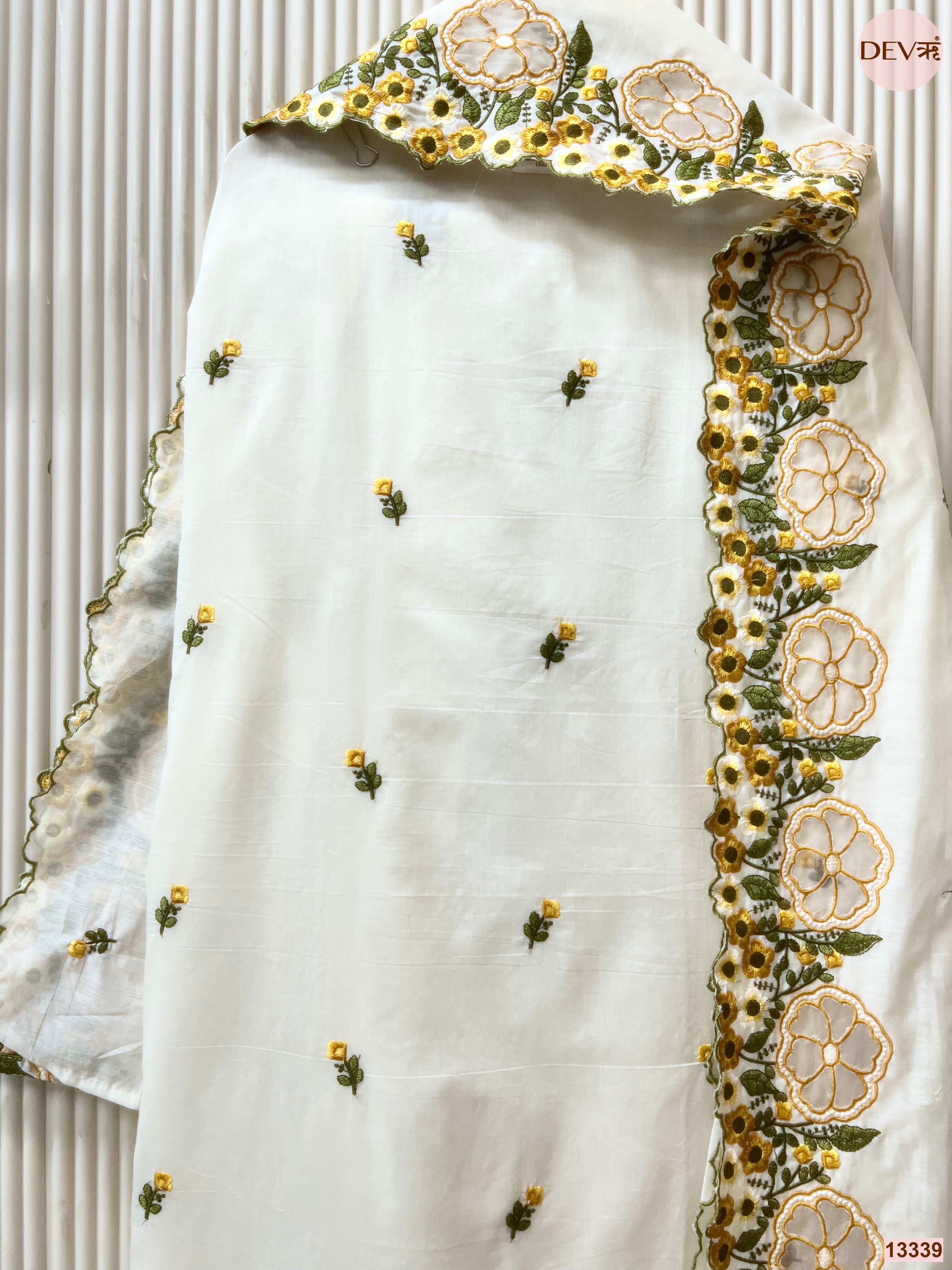 Off White Mul Chanderi Embroidered Unstitched 3-Piece Suit (Devri – D.No 13339)