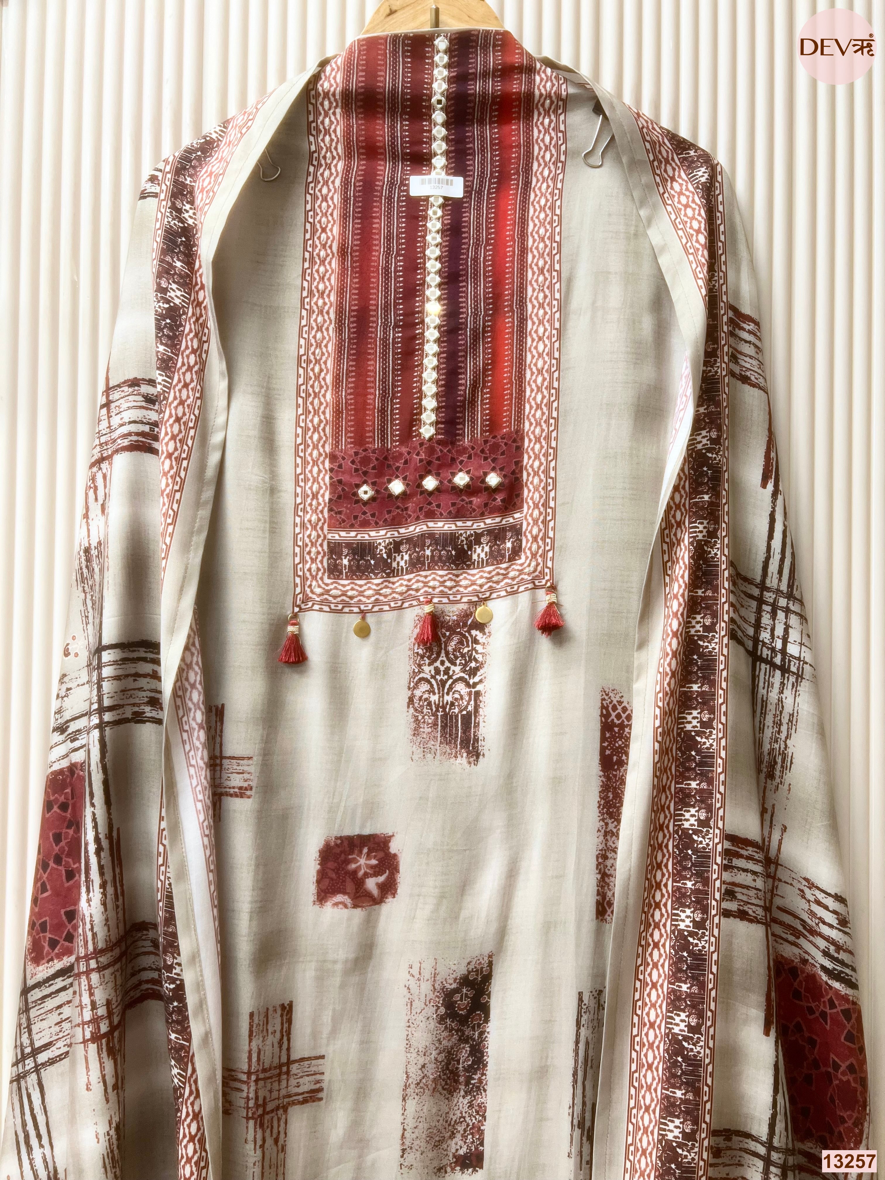 Sage Muslin Printed Unstitched 3-Piece Suit (Devri – D.No 13257)