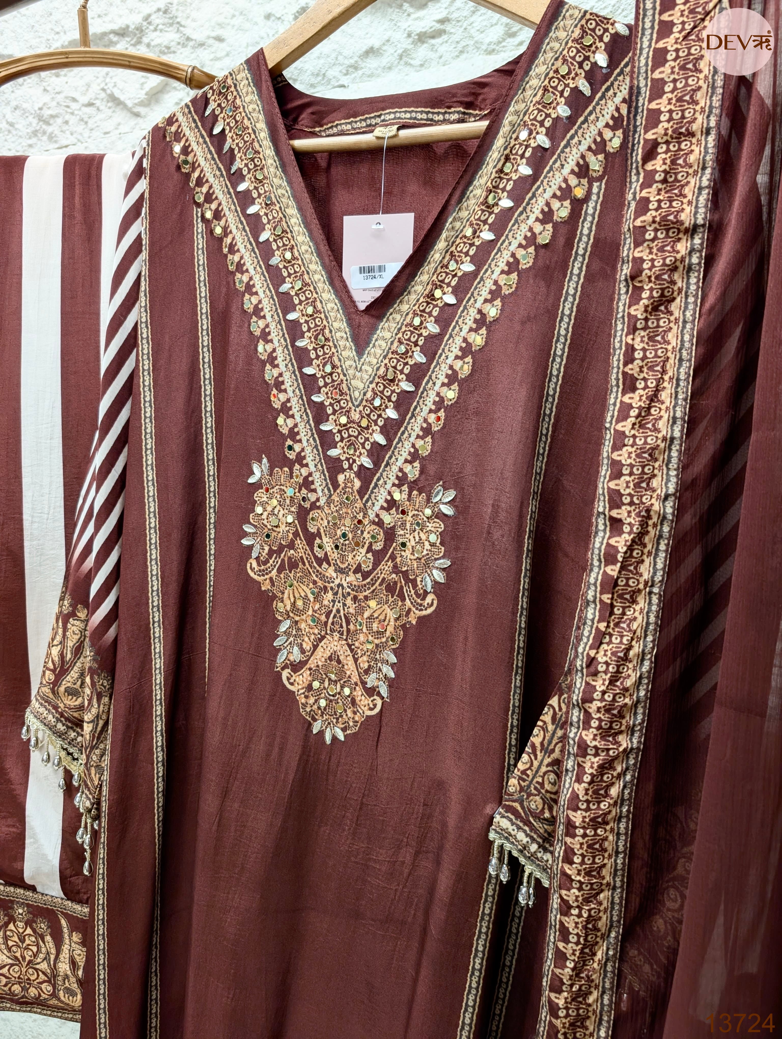 Meher Crepe Embroidered Maroon 3-Piece Set (Devri – D.No 13724)