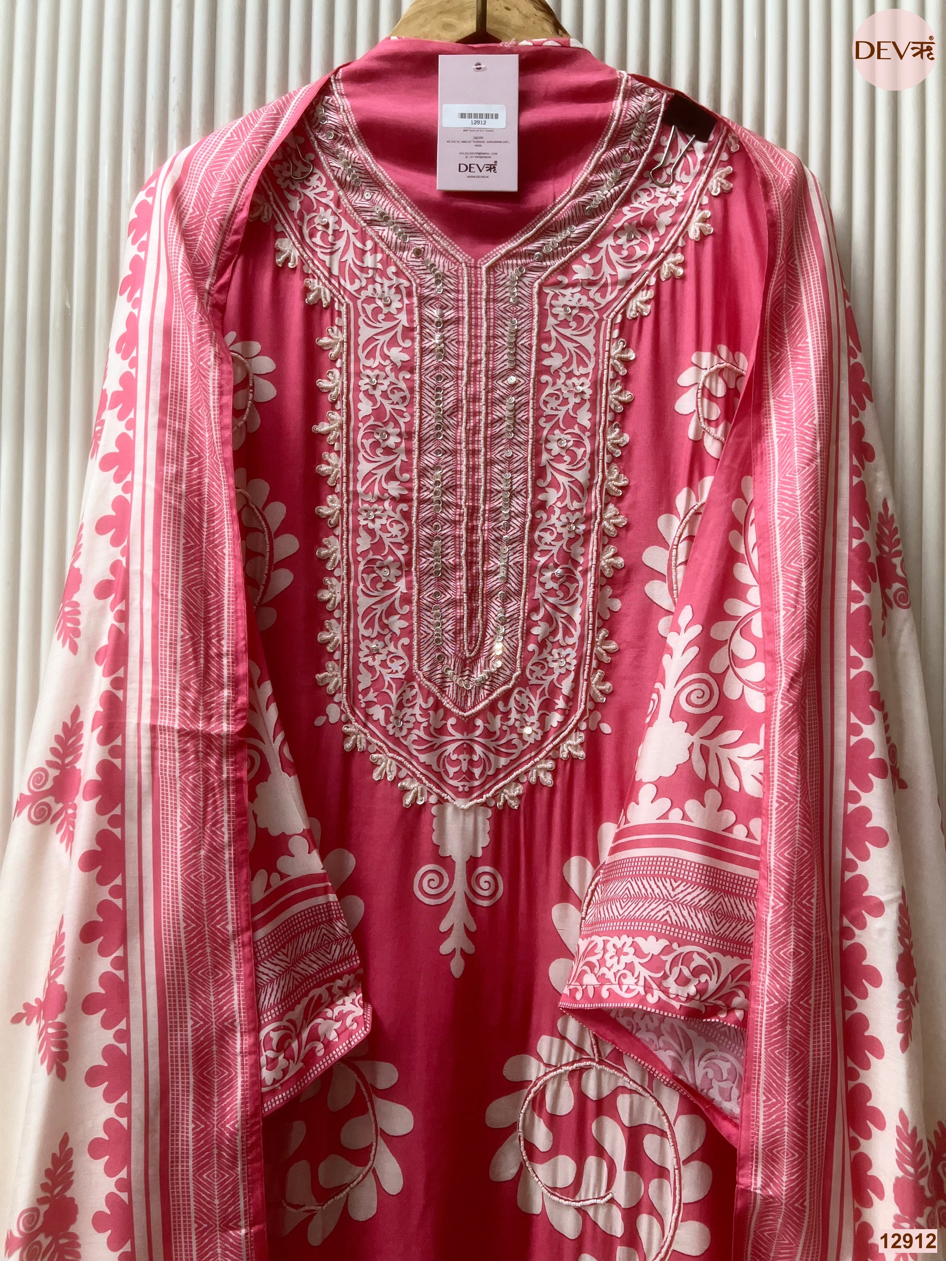 Pink Muslin Printed Unstitched 3-Piece Suit (Devri – D.No 12912)
