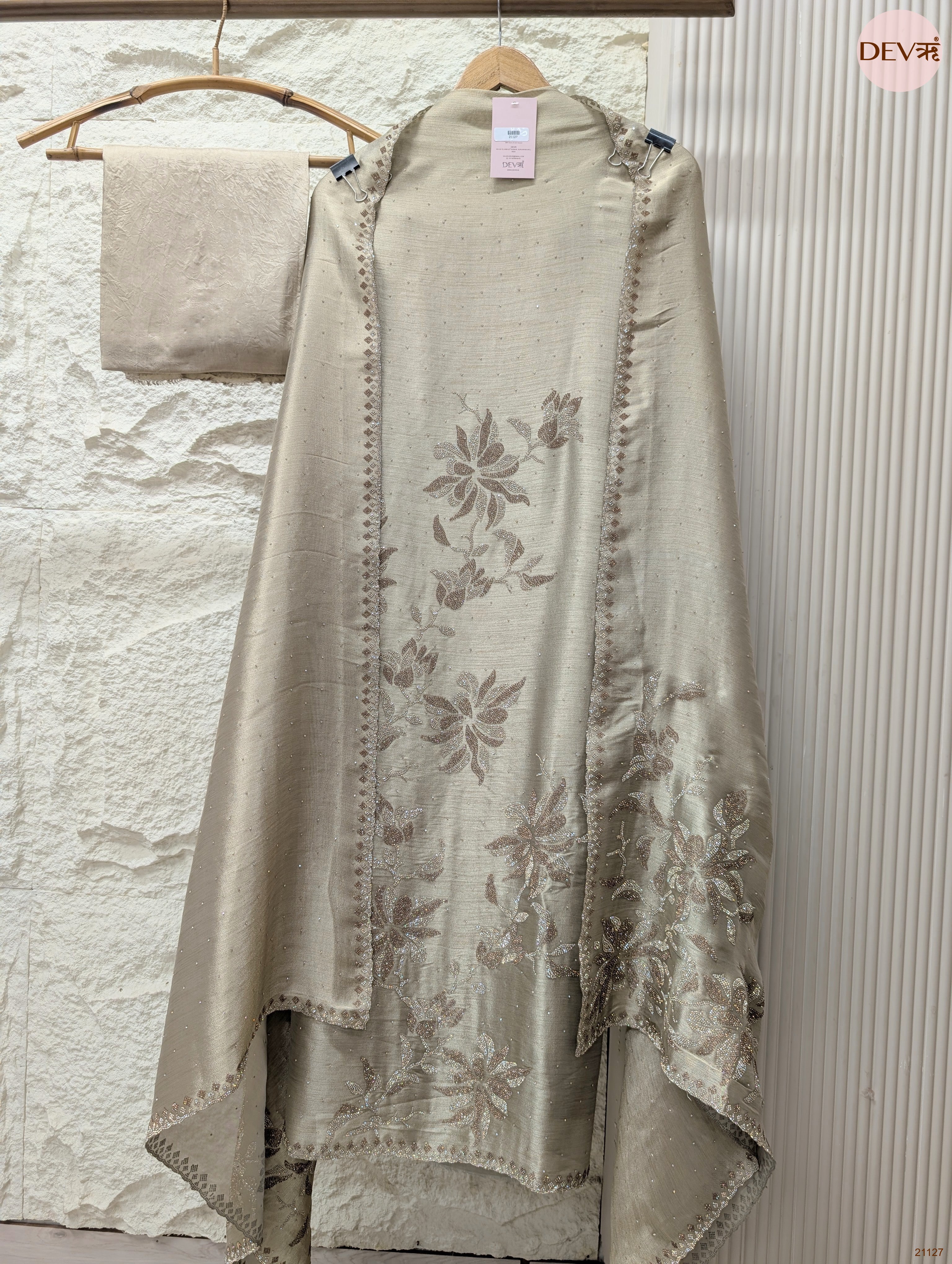 Beige Pure Giraffe Silk Printed Unstitched 3-Piece Suit (Devri – D.No 21127)