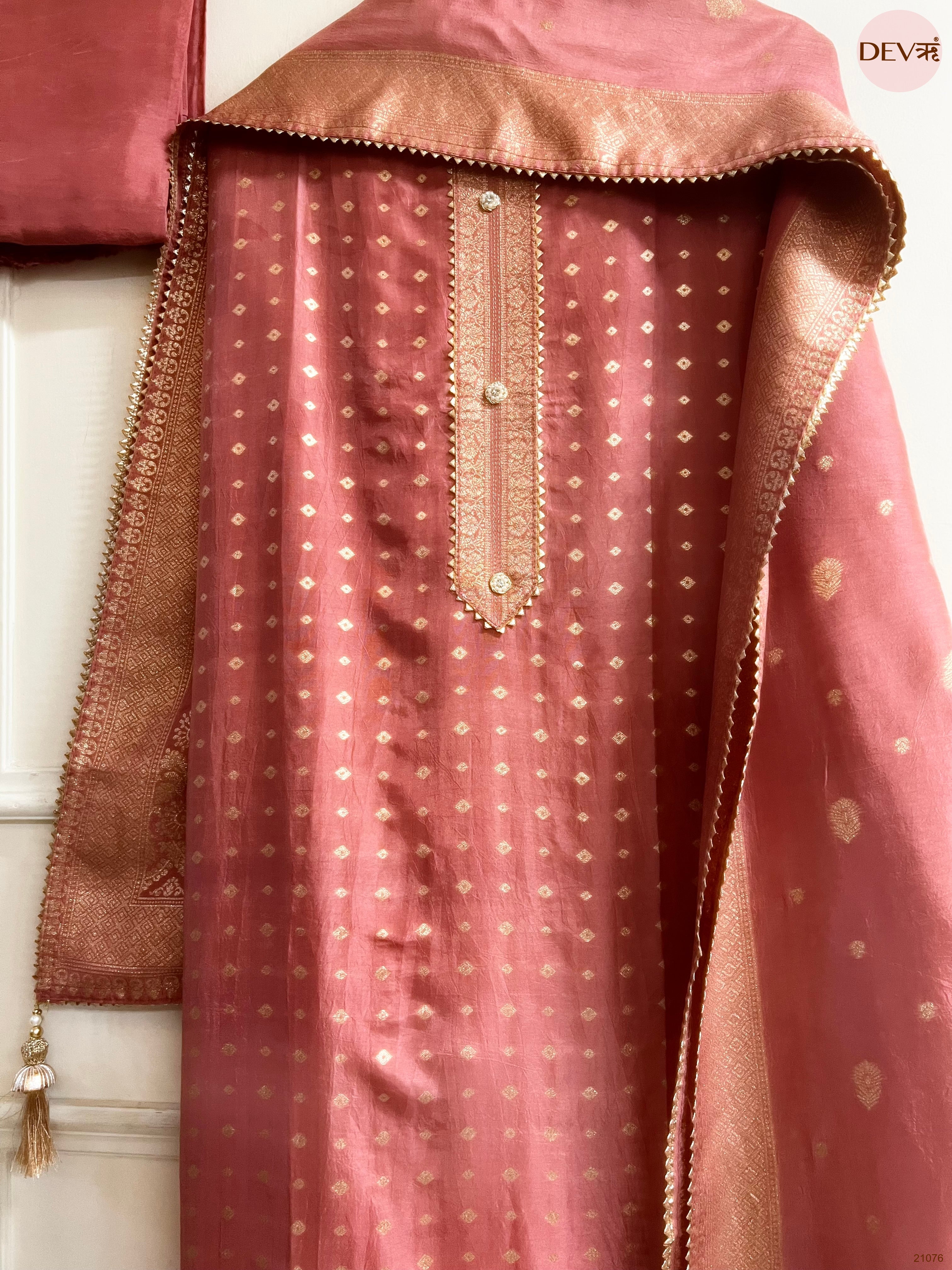 Pink Pure Viscose Dola Silk Printed Unstitched 3-Piece Suit (Devri – D.No 21076)