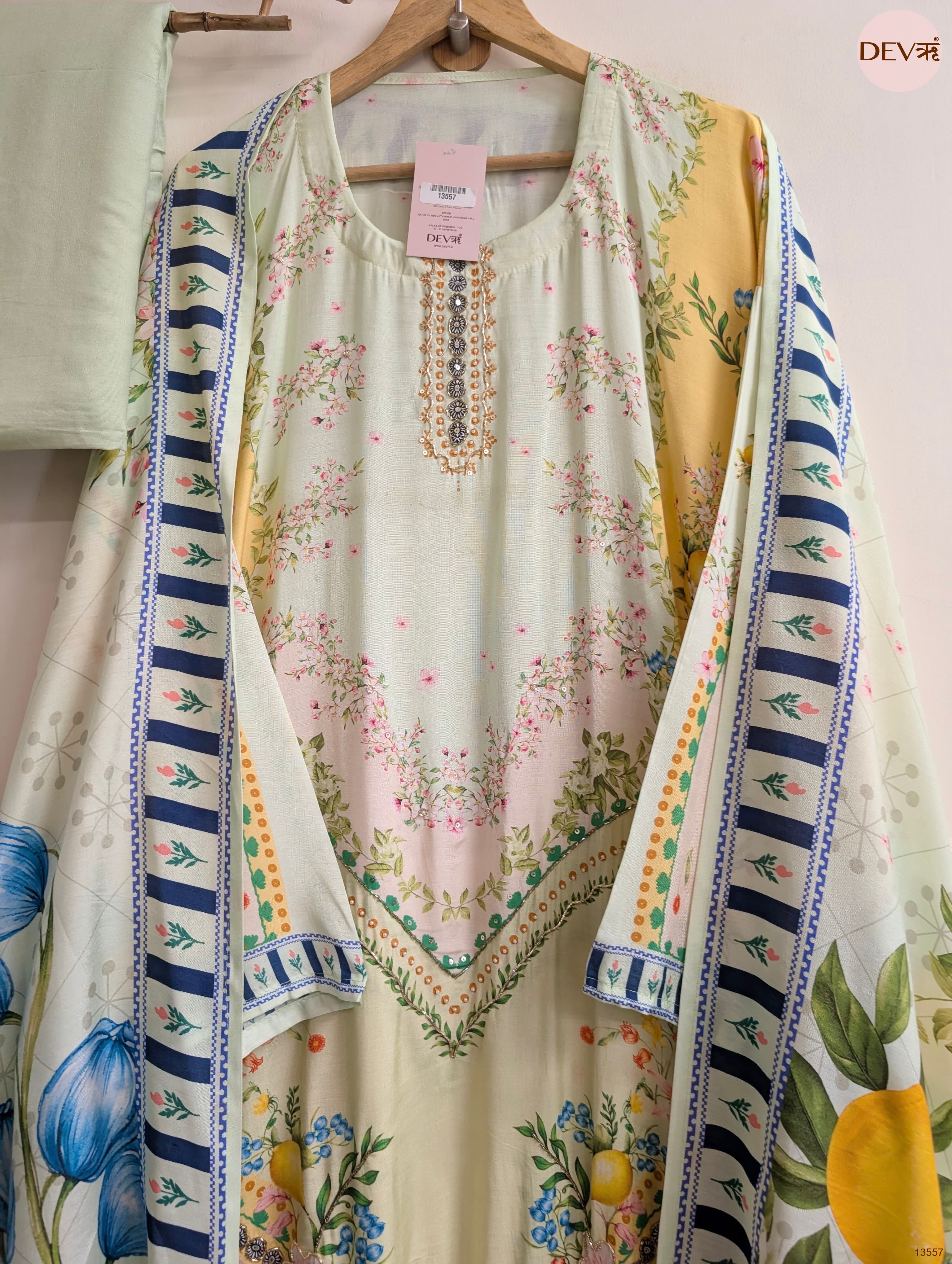 Mint Muslin Printed Unstitched 3-Piece Suit (Devri – D.No 13557)