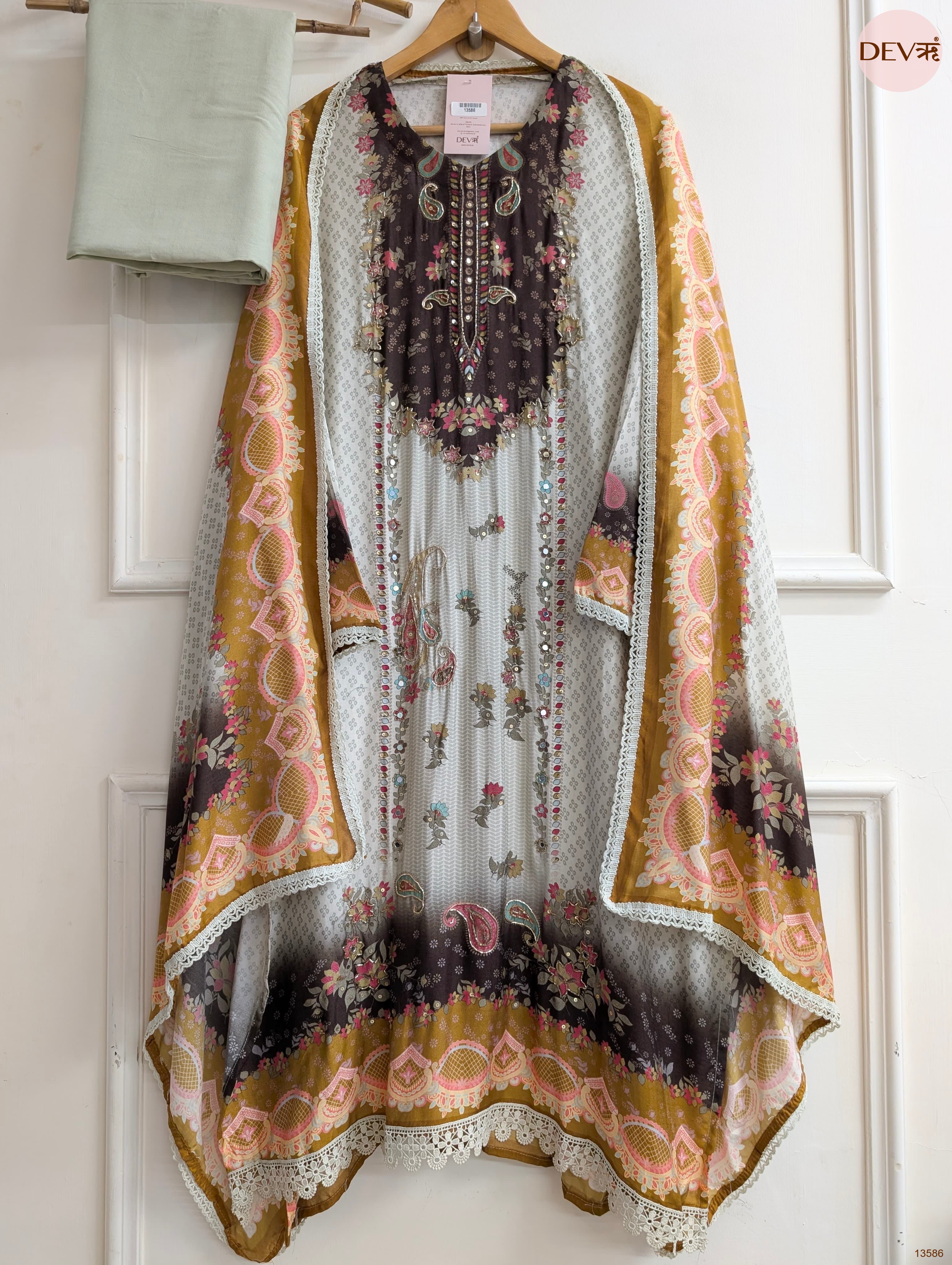 Grey Muslin Printed Unstitched 3-Piece Suit (Devri – D.No 13586)