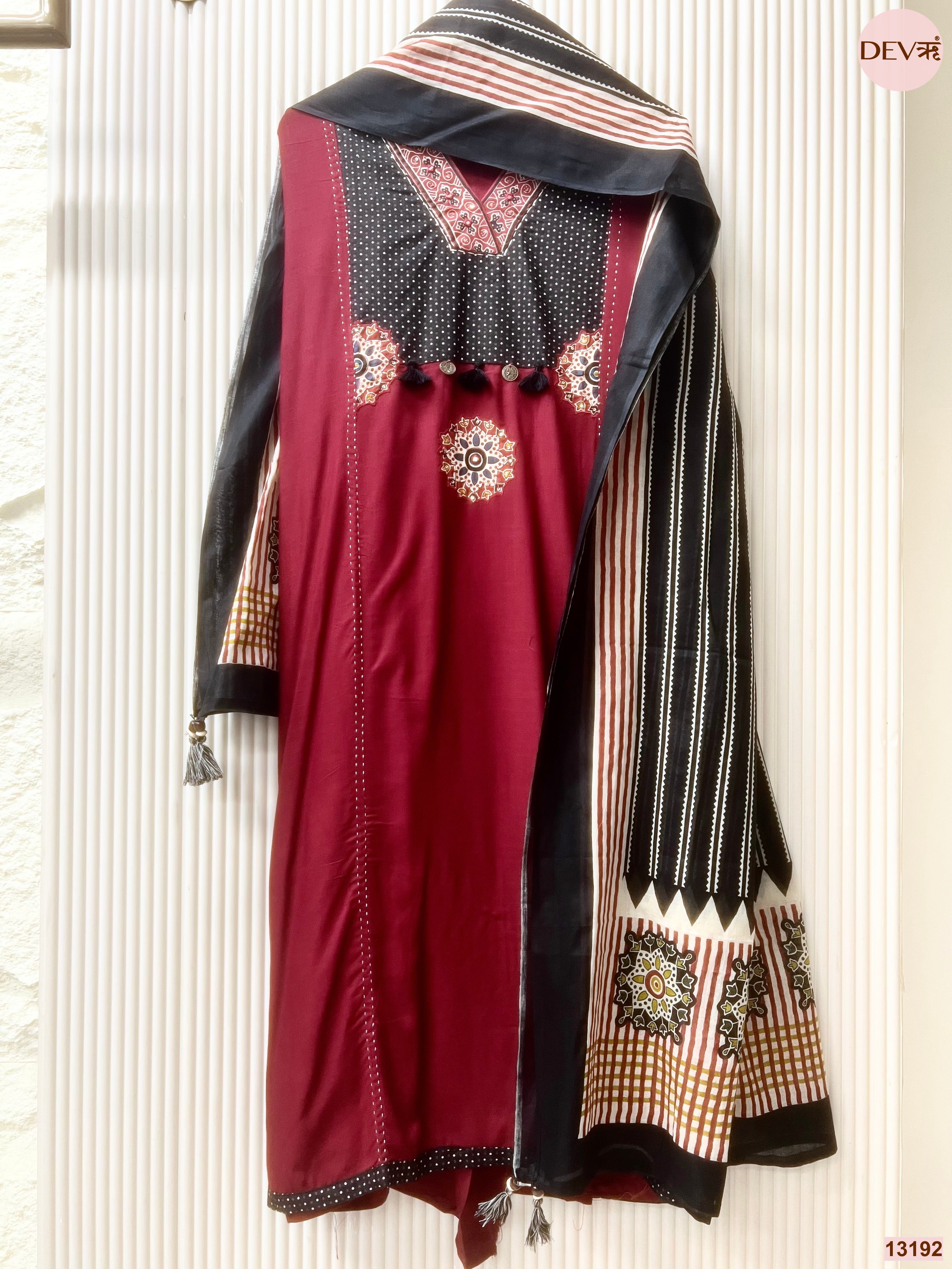 Maroon Slub Cotton Printed Unstitched 3-Piece Suit (Devri – D.No 13192)