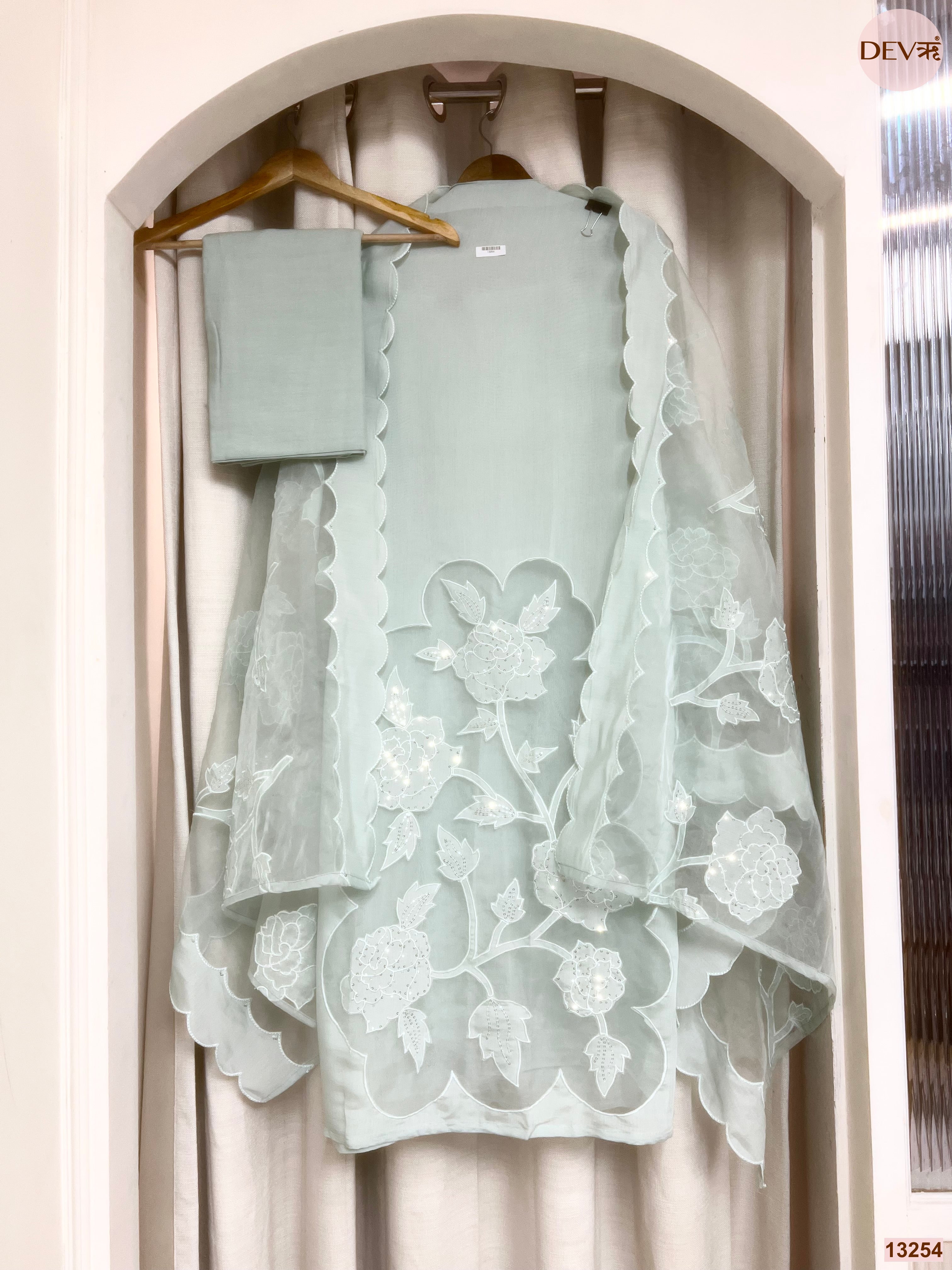 Mint Mul Chanderi Embroidered Unstitched 3-Piece Suit (Devri – D.No 13254)