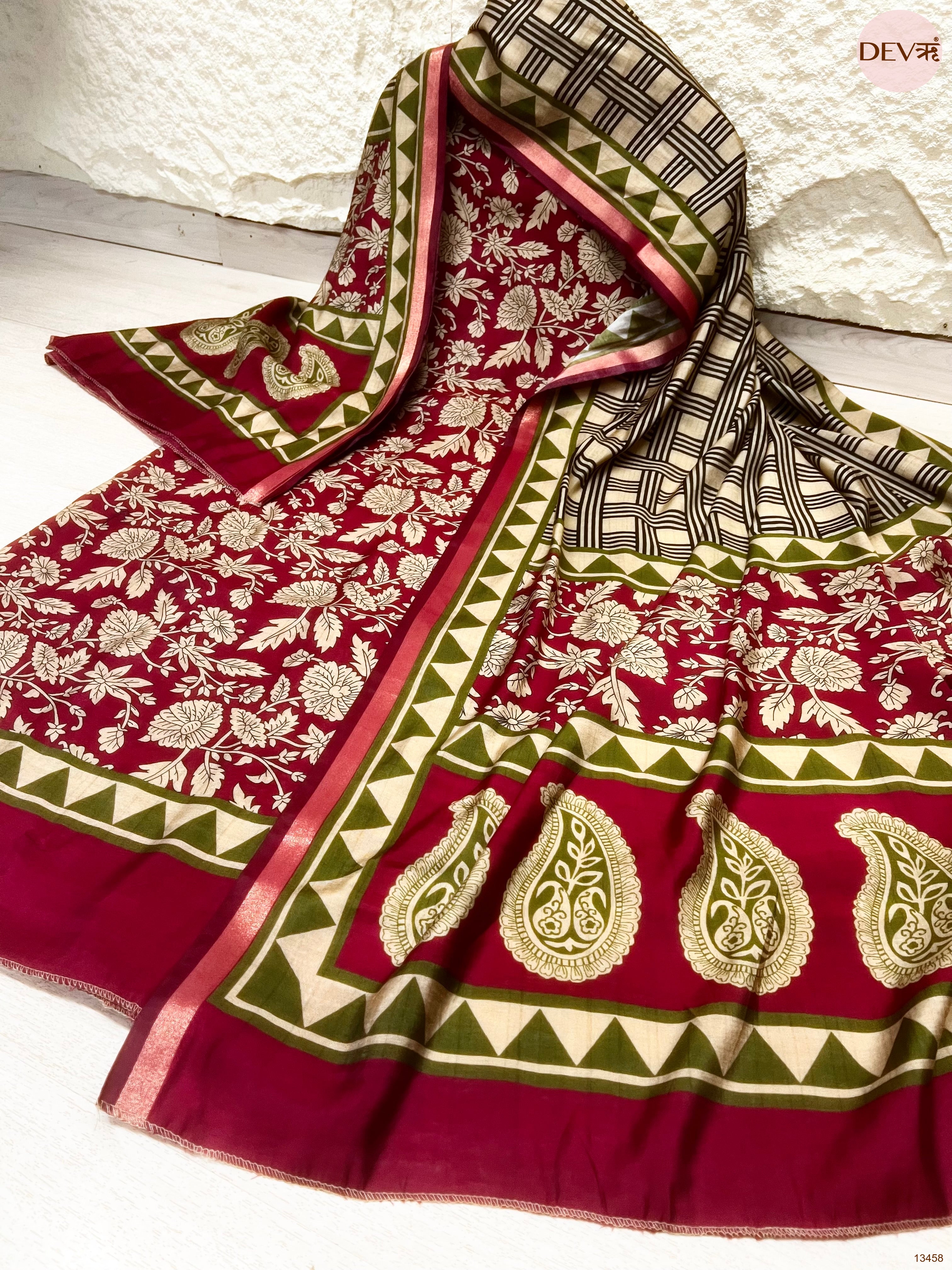 Magenta Maheshwari Silk Printed Unstitched 3-Piece Suit (Devri – D.No 13458)