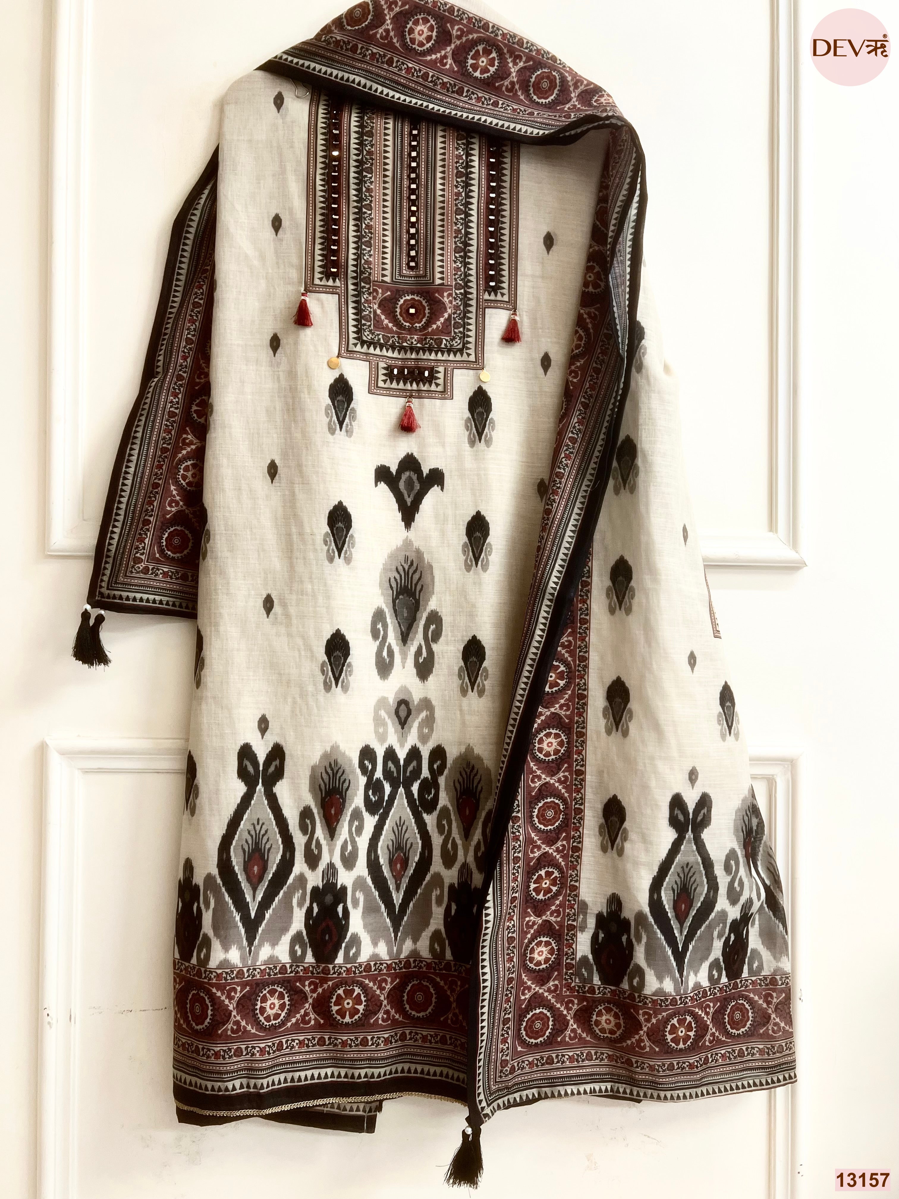 Cream Linen Cotton Printed Unstitched 3-Piece Suit (Devri – D.No 13157)