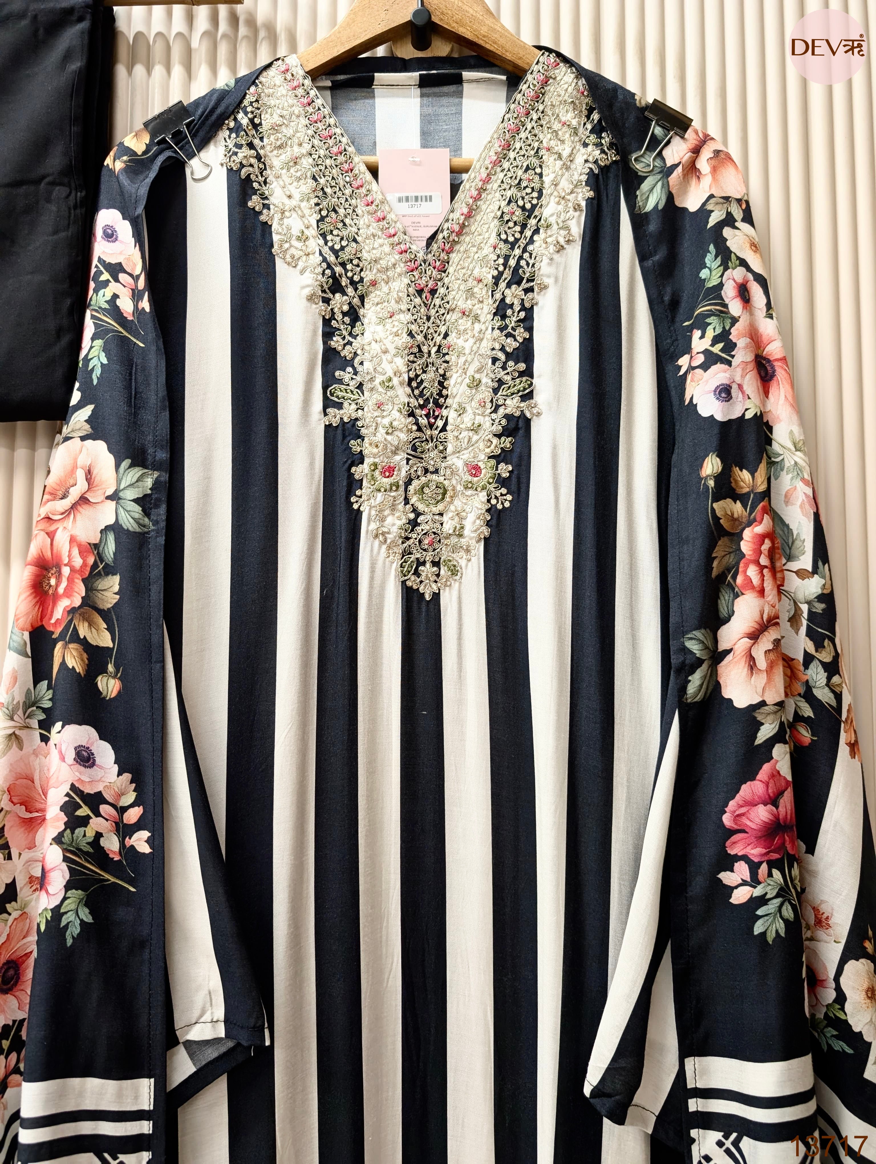 Black Organza Silk Printed Unstitched 3-Piece Suit (Devri – D.No 13717)