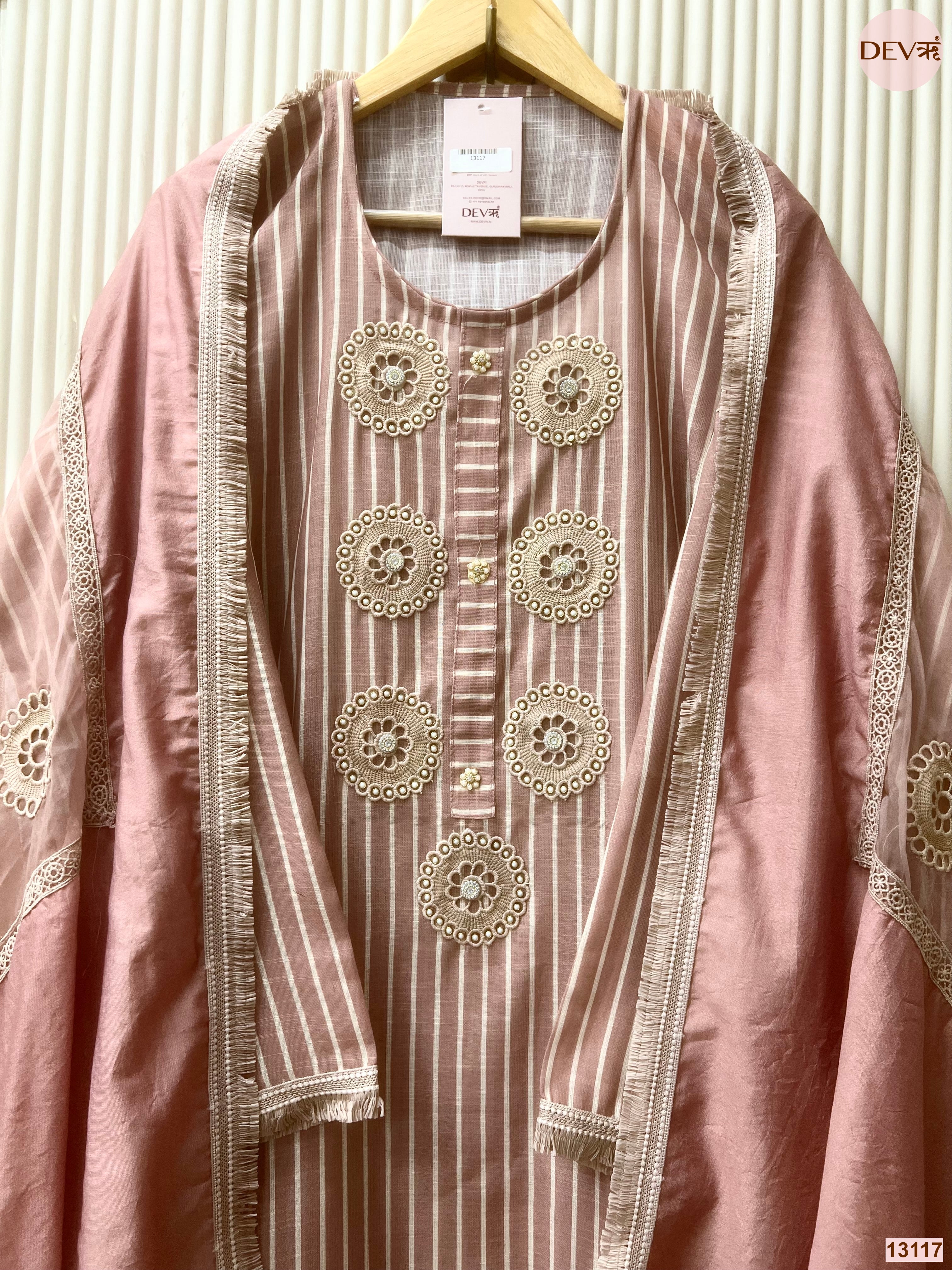 Pink Linen Cotton Embroidered Unstitched 3-Piece Suit (Devri – D.No 13117)
