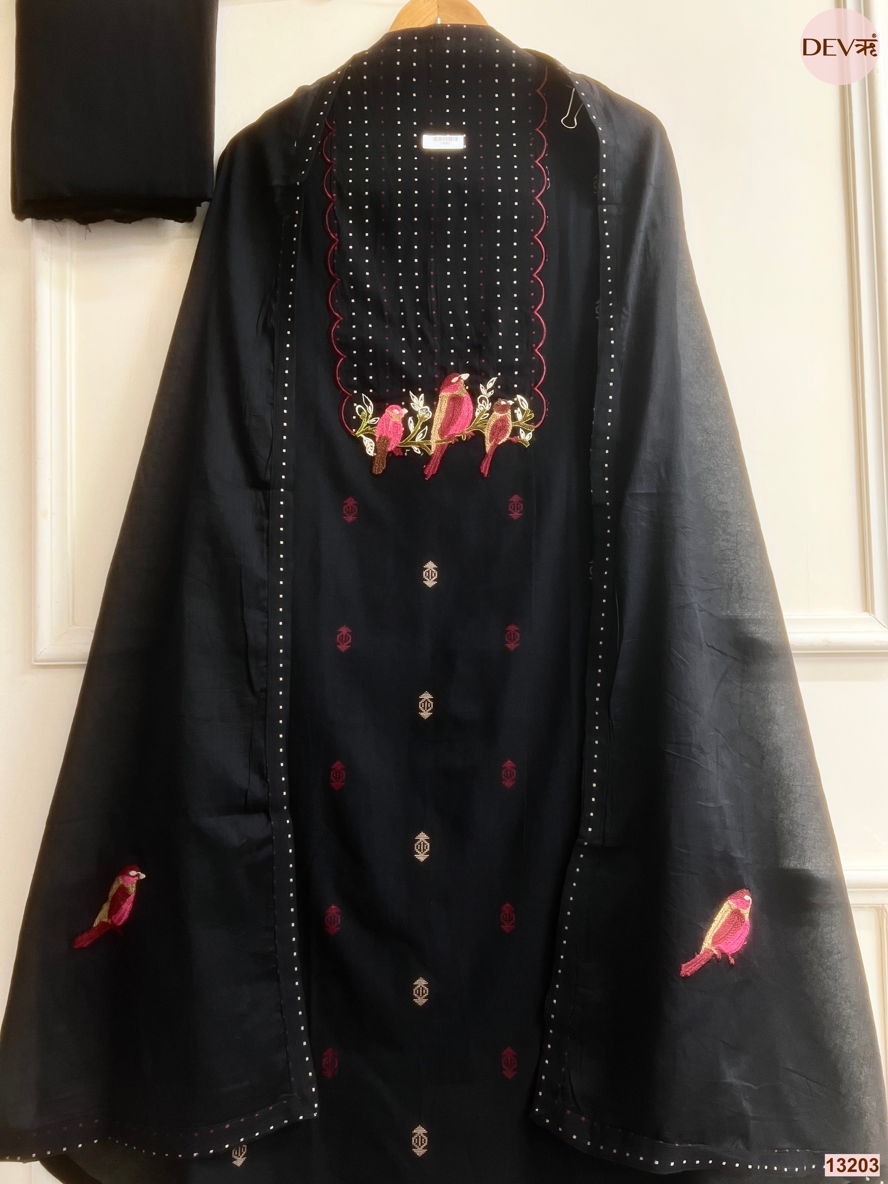 Black Handloom Cotton Embroidered Unstitched 3-Piece Suit (Devri – D.No 13203)
