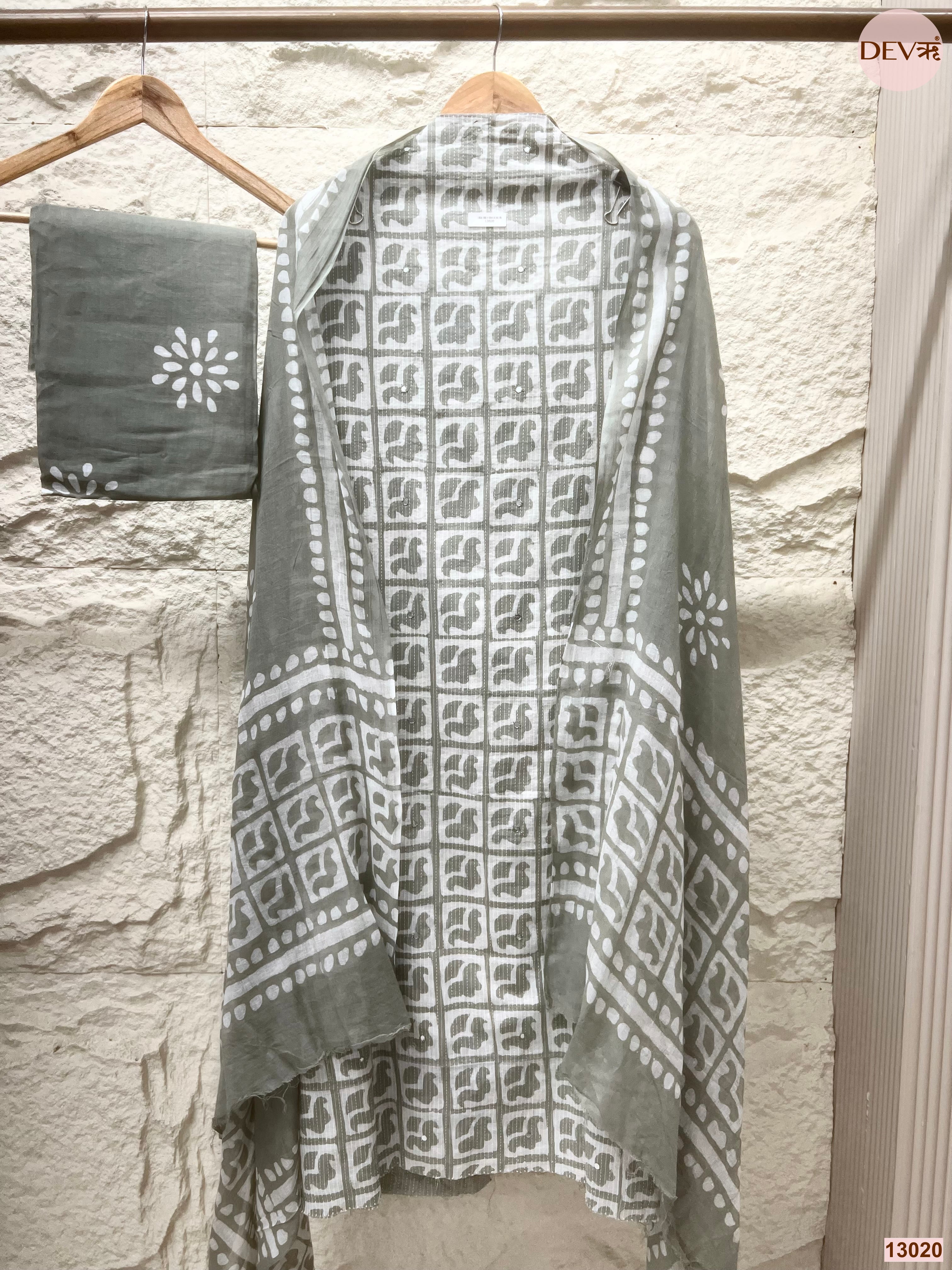 Grey Cotton Printed Unstitched 3-Piece Suit (Devri – D.No 13020)