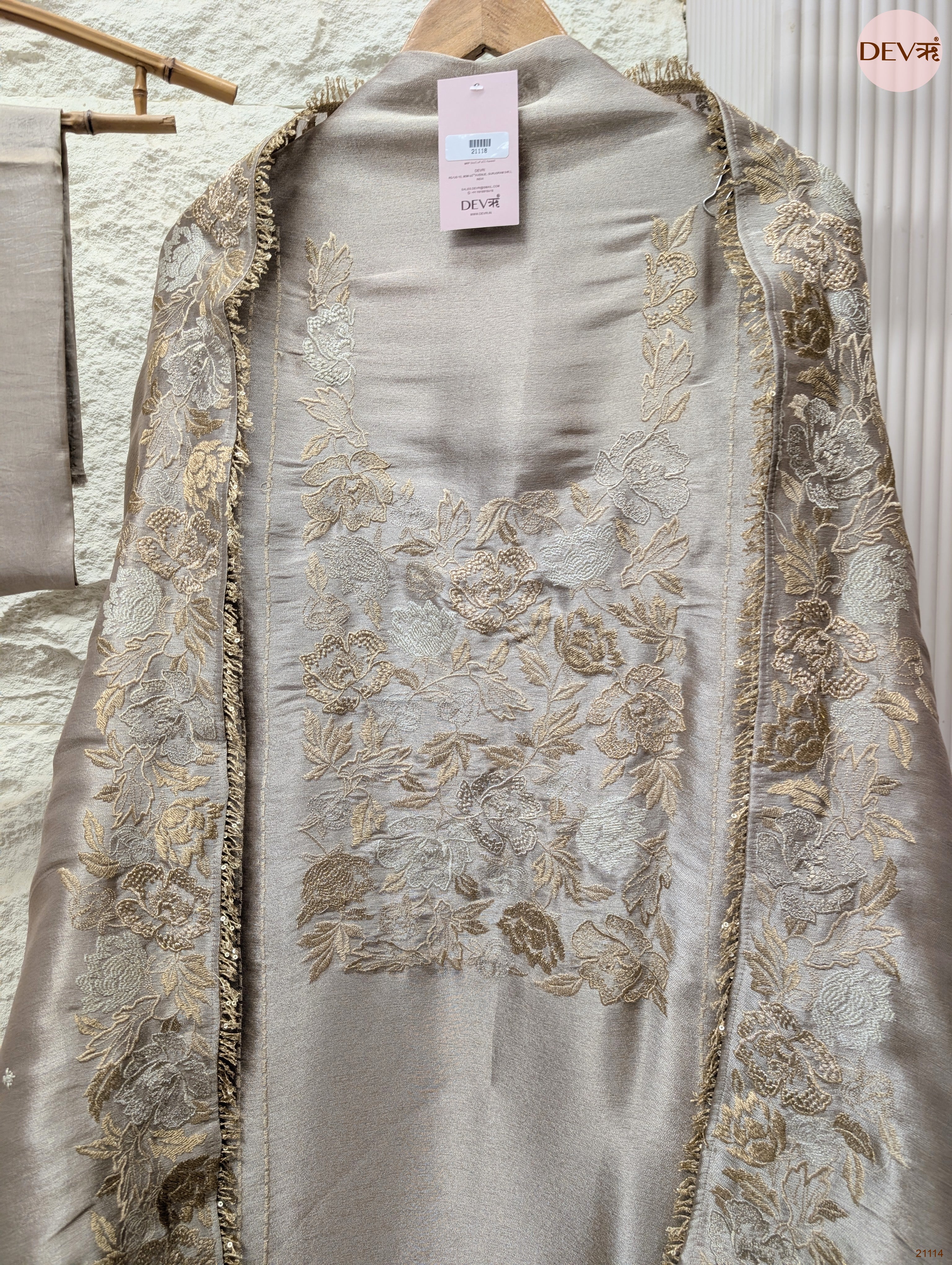 Grey Pure Giraffe Silk Embroidered Unstitched 3-Piece Suit (Devri – D.No 21118)