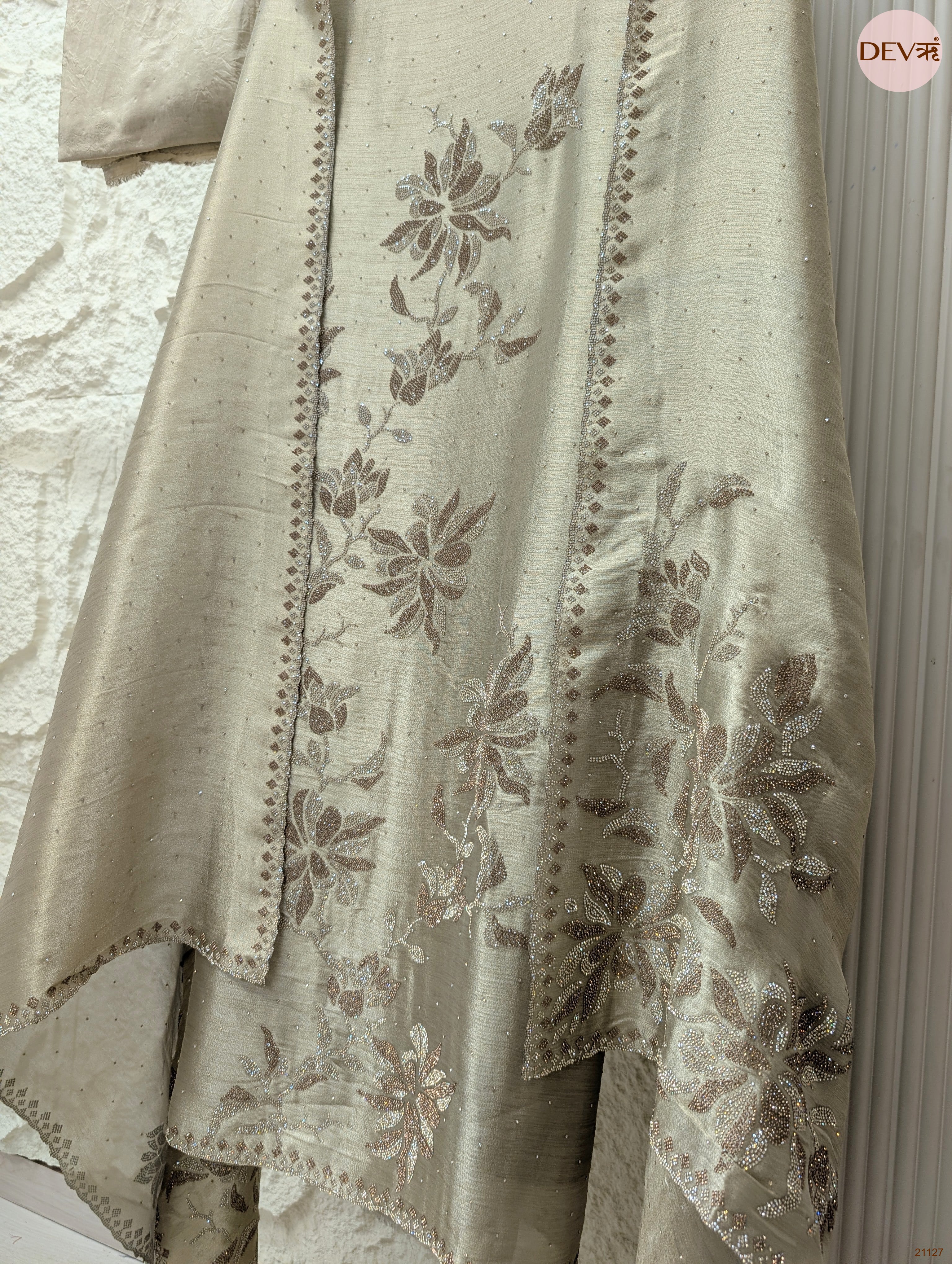 Beige Pure Giraffe Silk Printed Unstitched 3-Piece Suit (Devri – D.No 21127)