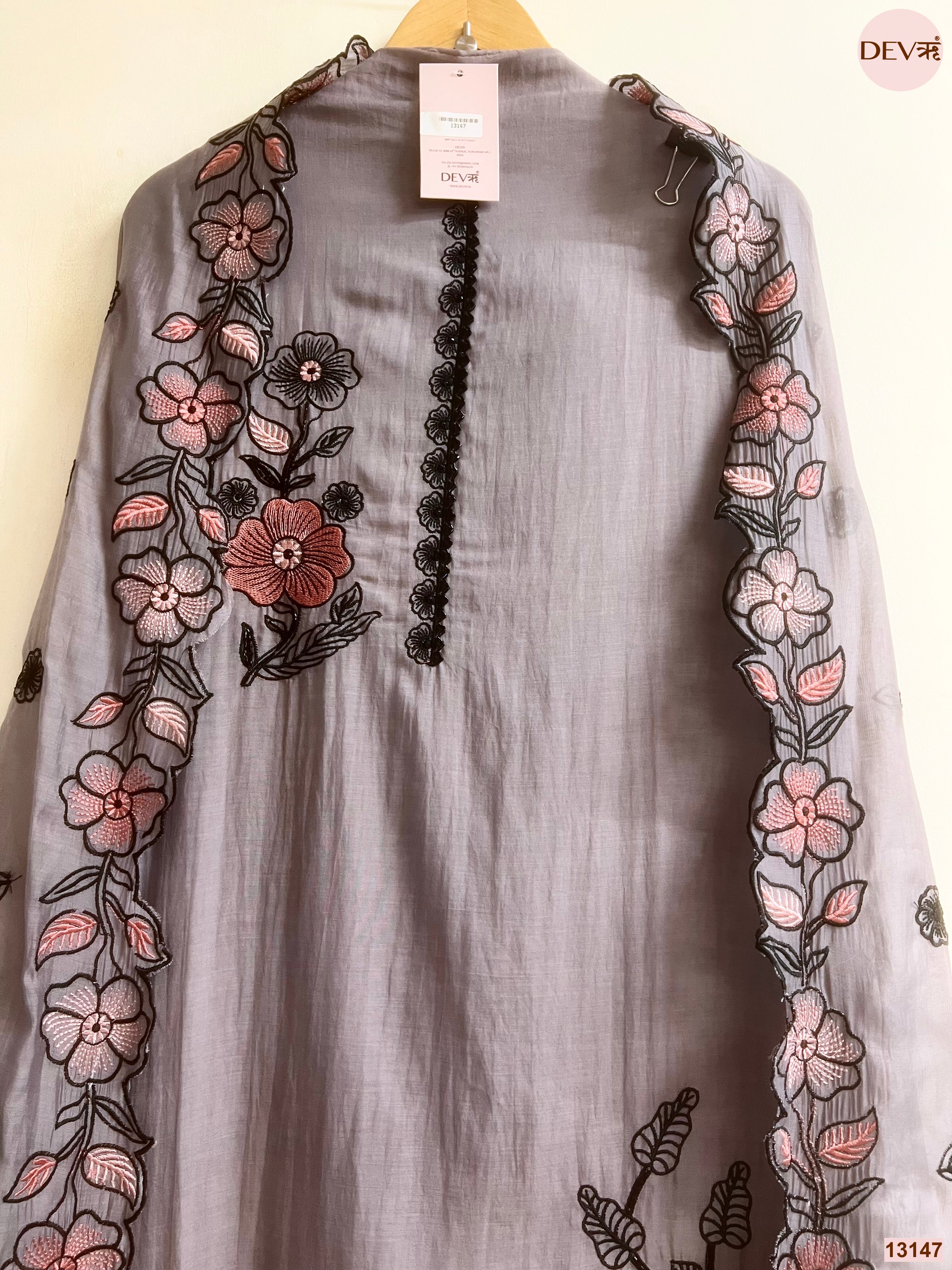 Grey Mul Chanderi Embroidered Unstitched 3-Piece Suit (Devri – D.No 13147)