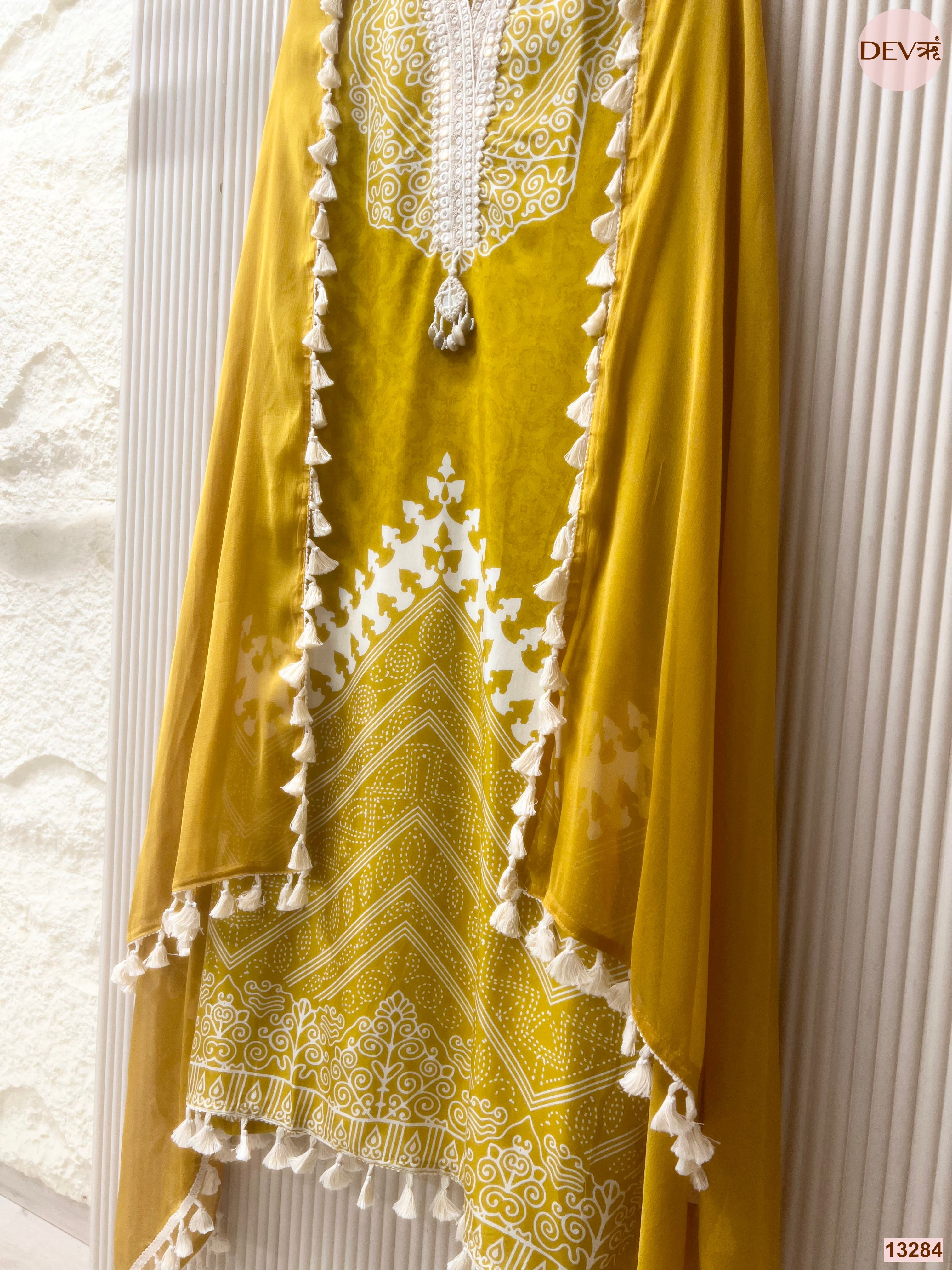 Mustard Muslin Printed Unstitched 3-Piece Suit (Devri – D.No 13284)