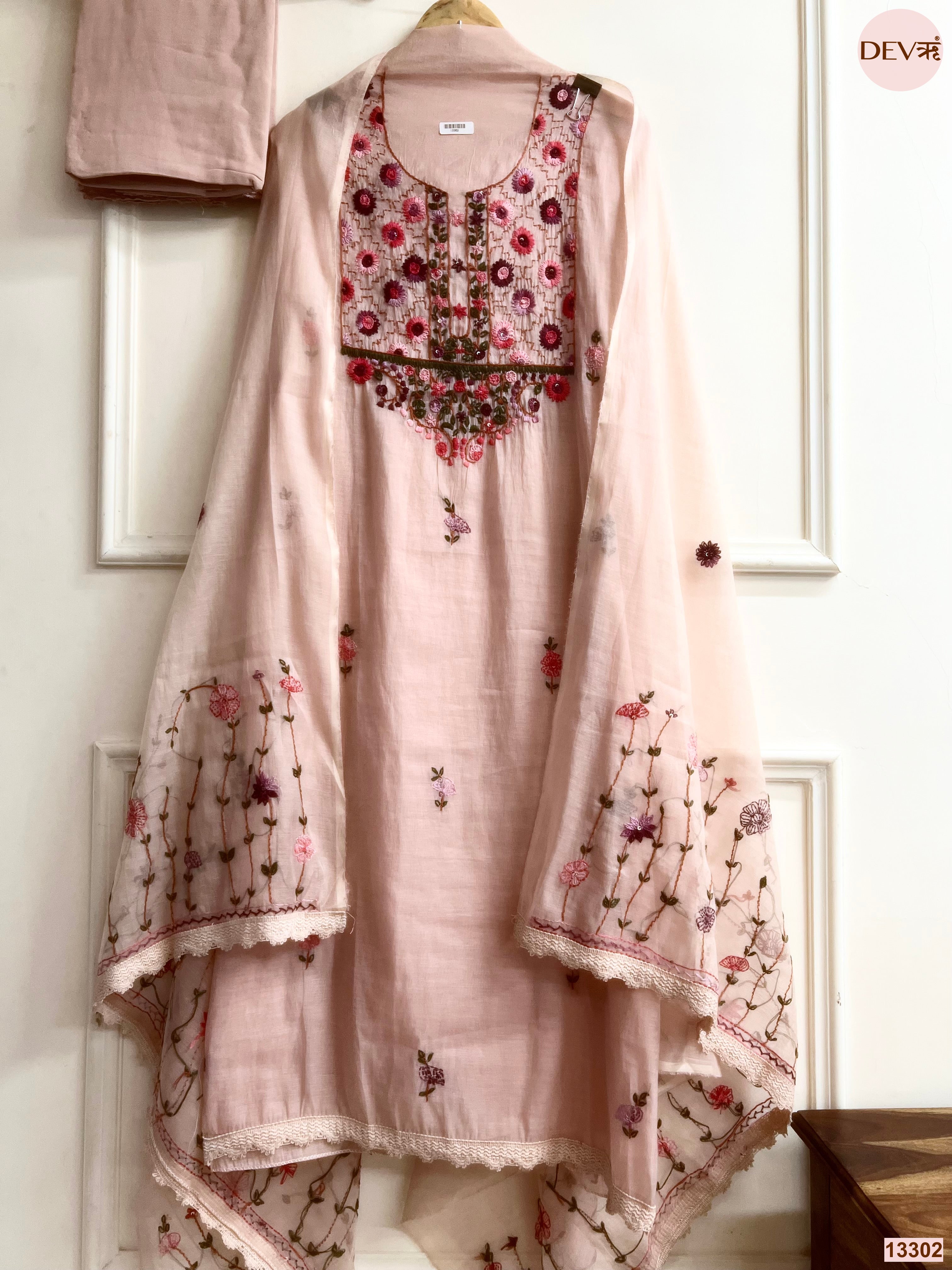 Peach Mul Chanderi Embroidered Unstitched 3-Piece Suit (Devri – D.No 13302)