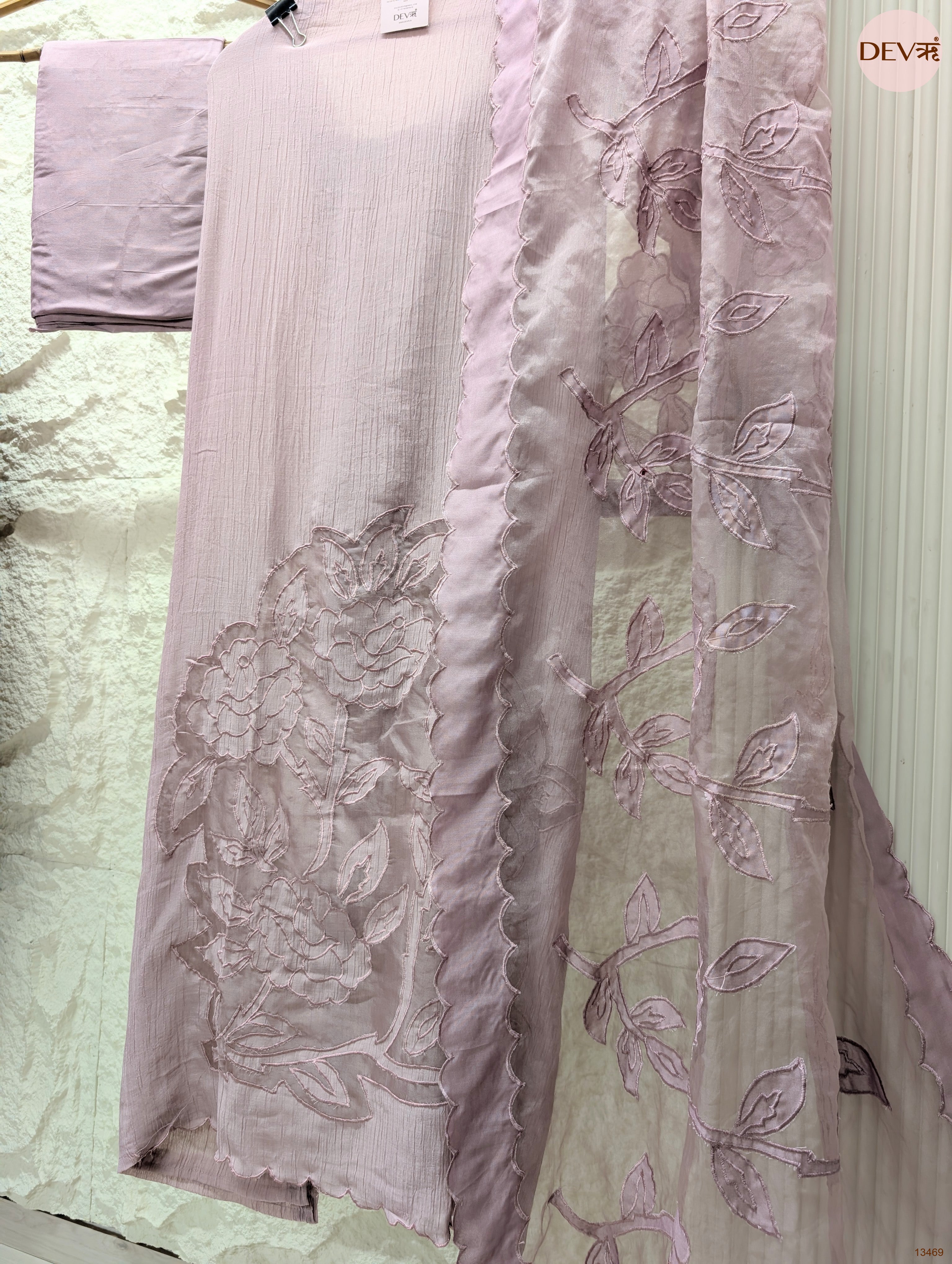 Mauve Mul Crush Embroidered Unstitched 3-Piece Suit (Devri – D.No 13469)
