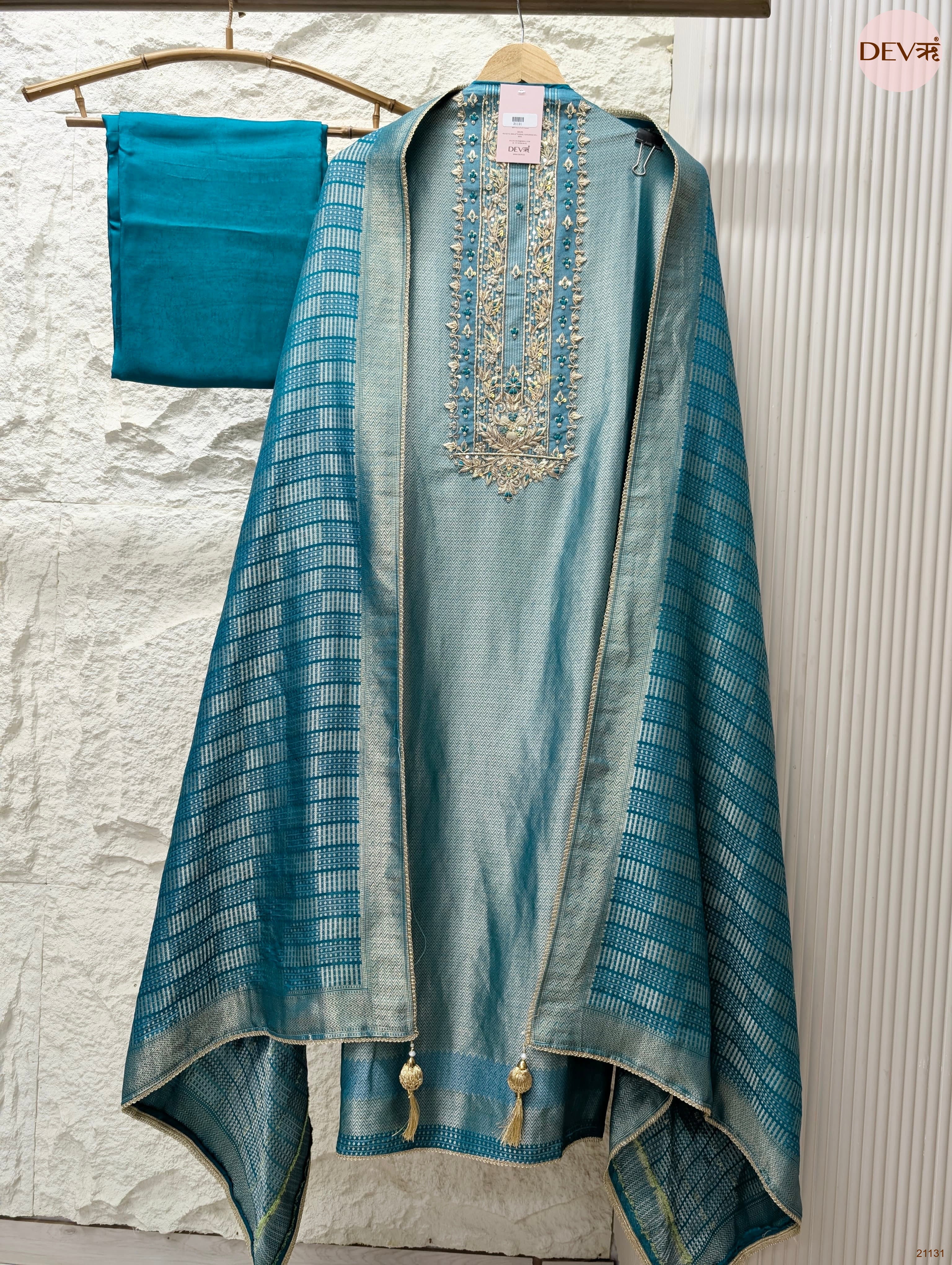 Teal Pure Giraffe Banarasi Silk Embroidered Unstitched 3-Piece Suit (Devri – D.No 21131)