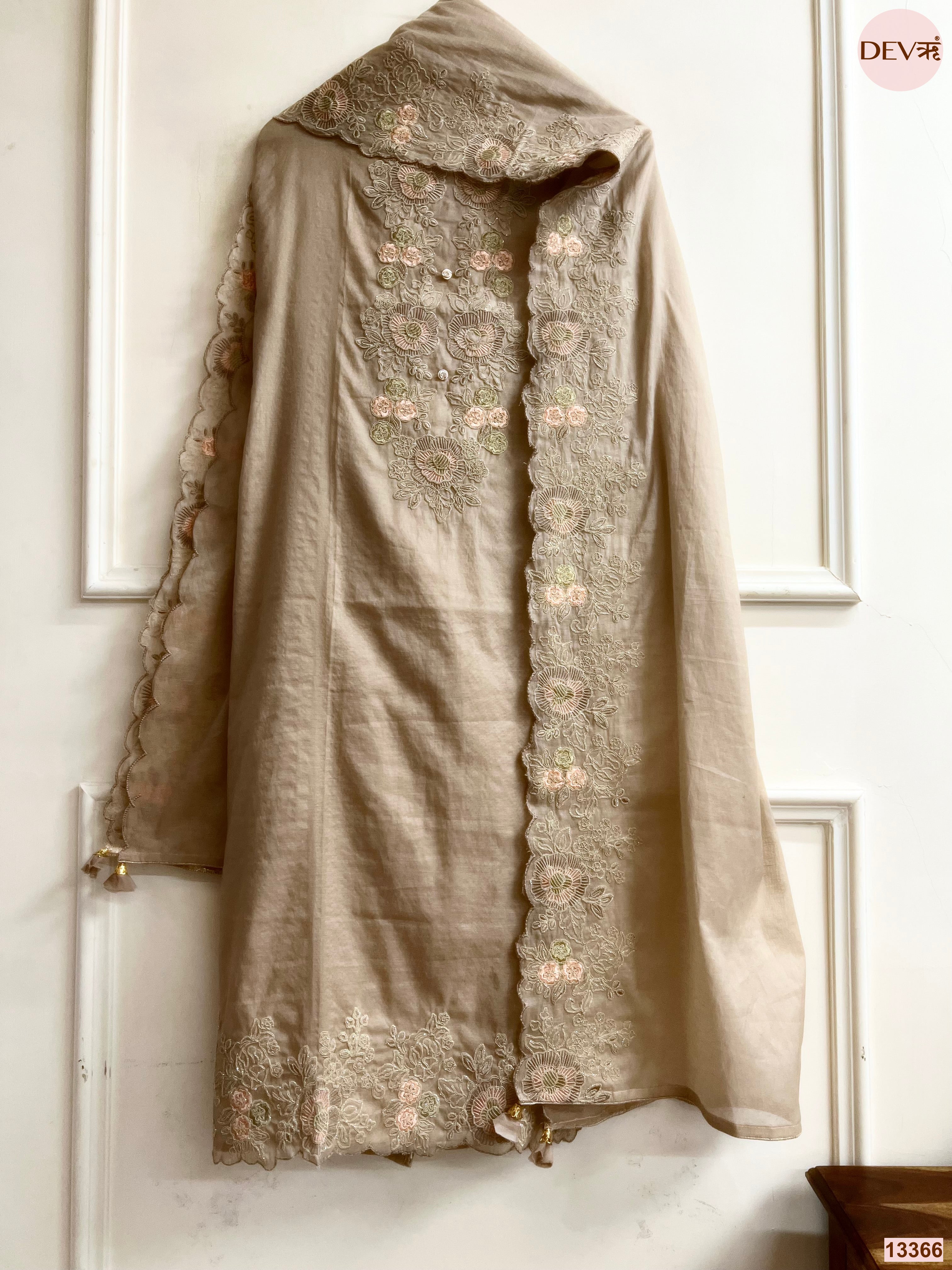 Beige Mul Chanderi Embroidered Unstitched 3-Piece Suit (Devri – D.No 13366)