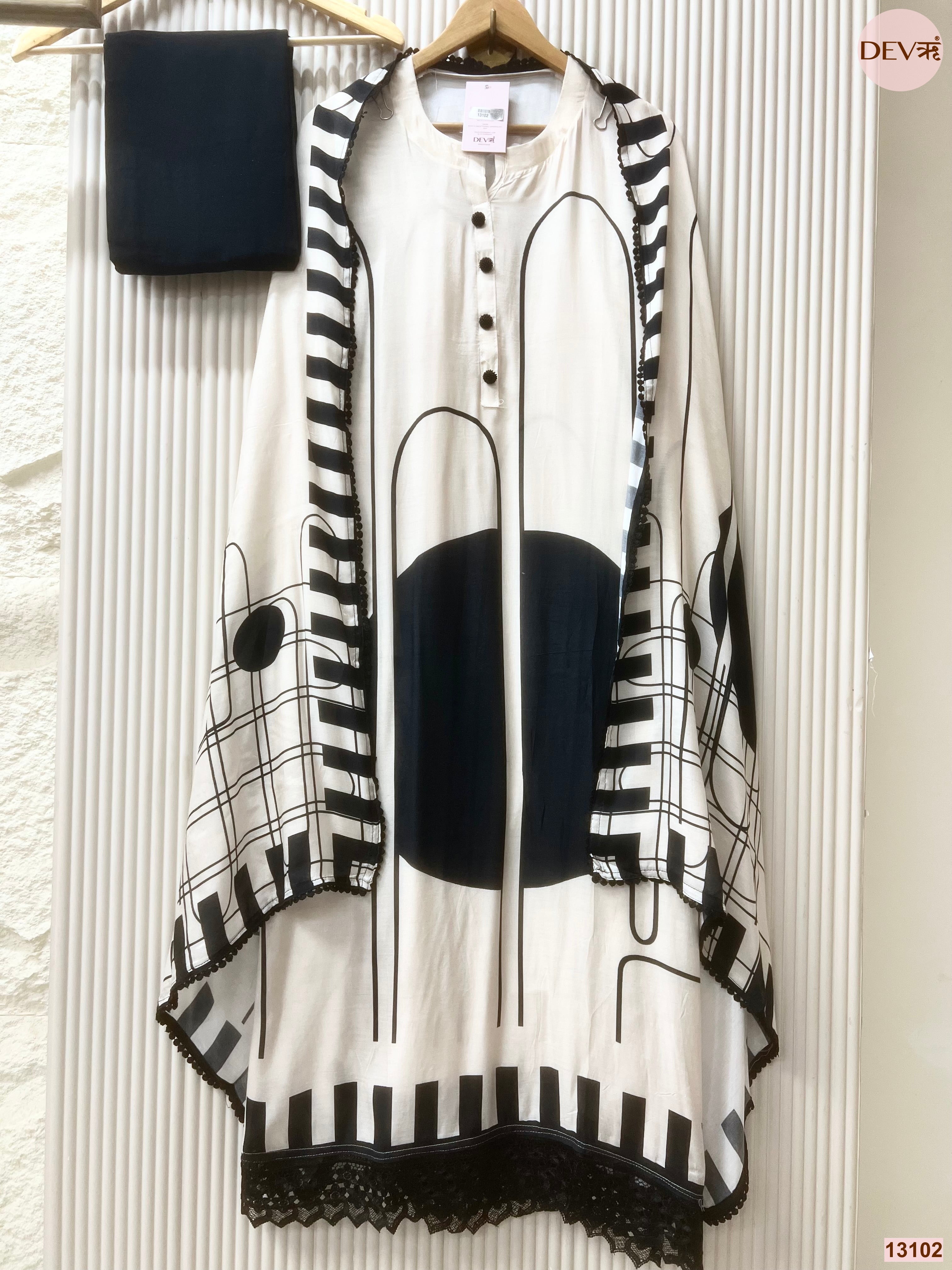 White Muslin Printed Unstitched 3-Piece Suit (Devri – D.No 13102)