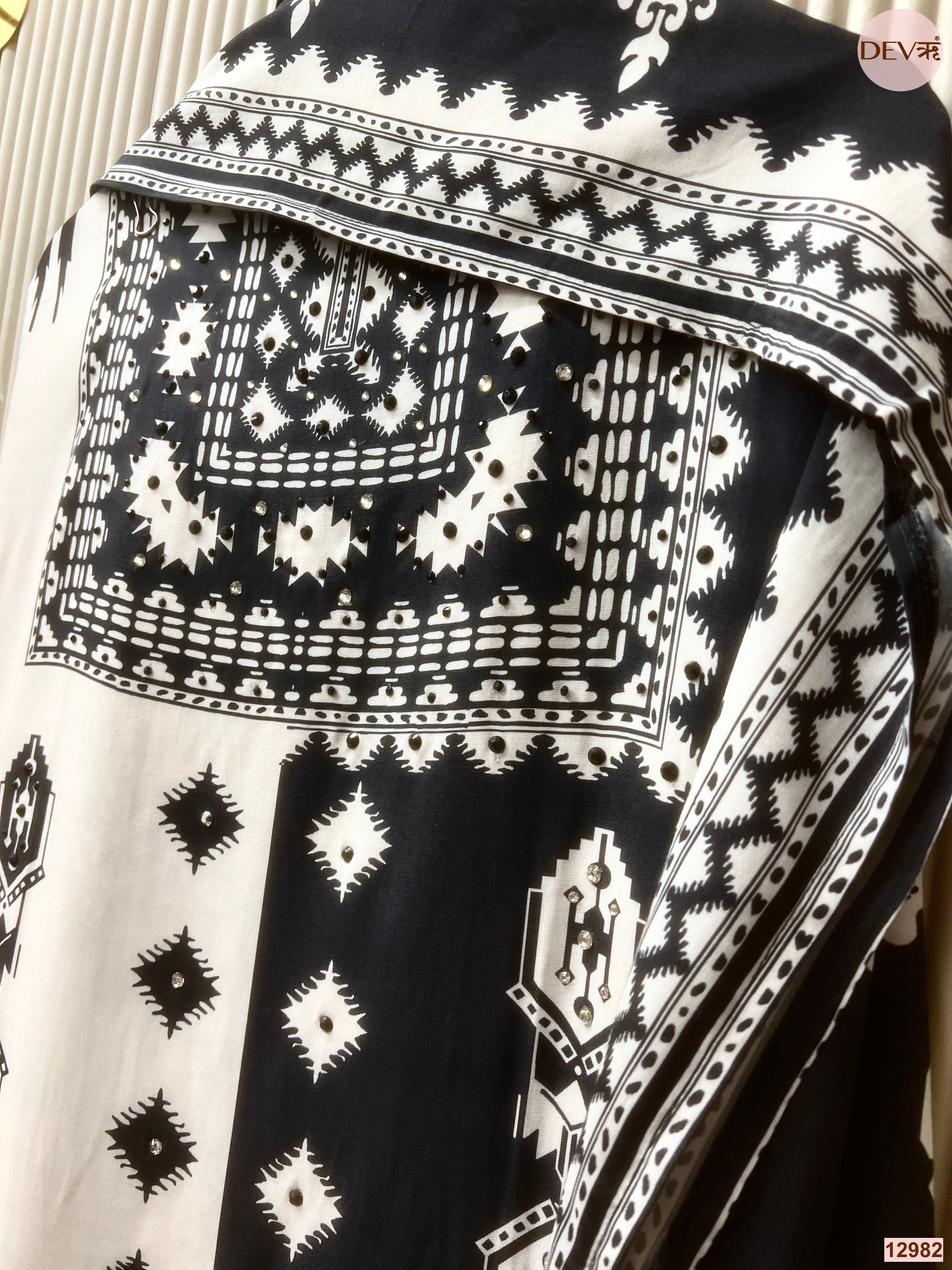 Black Muslin Printed Unstitched 3-Piece Suit (Devri – D.No 12982)