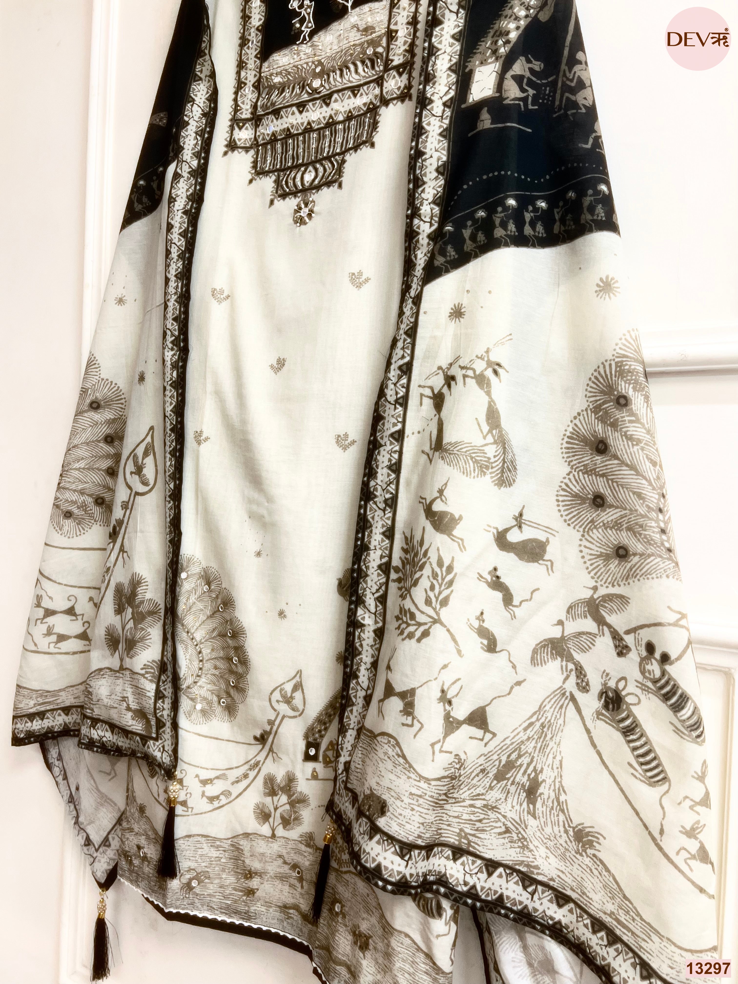 Cream Mul Cotton Printed Unstitched 3-Piece Suit (Devri – D.No 13297)