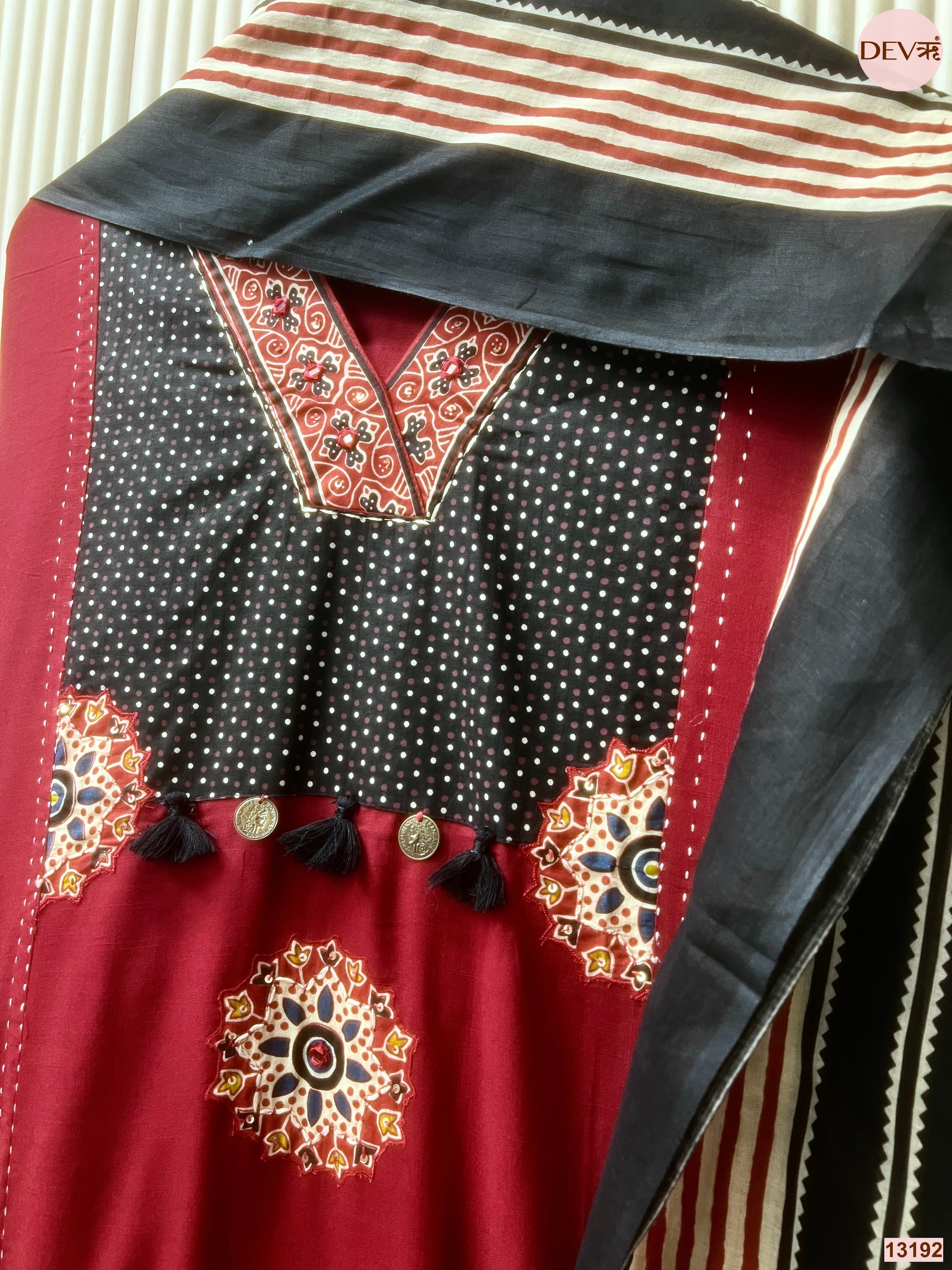 Maroon Slub Cotton Printed Unstitched 3-Piece Suit (Devri – D.No 13192)