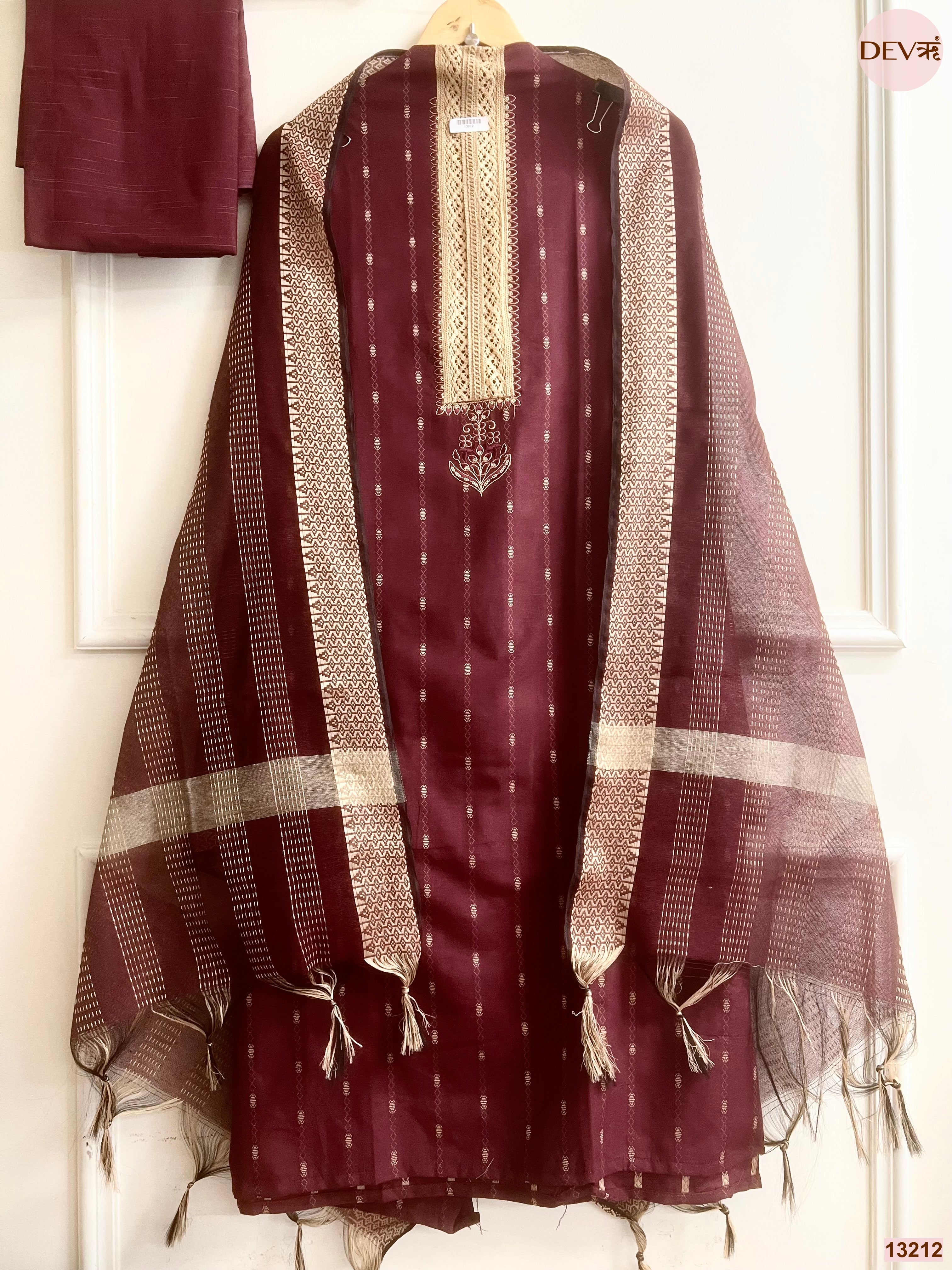Maroon Cotton Handloom Printed Unstitched 3-Piece Suit (Devri – D.No 13212)