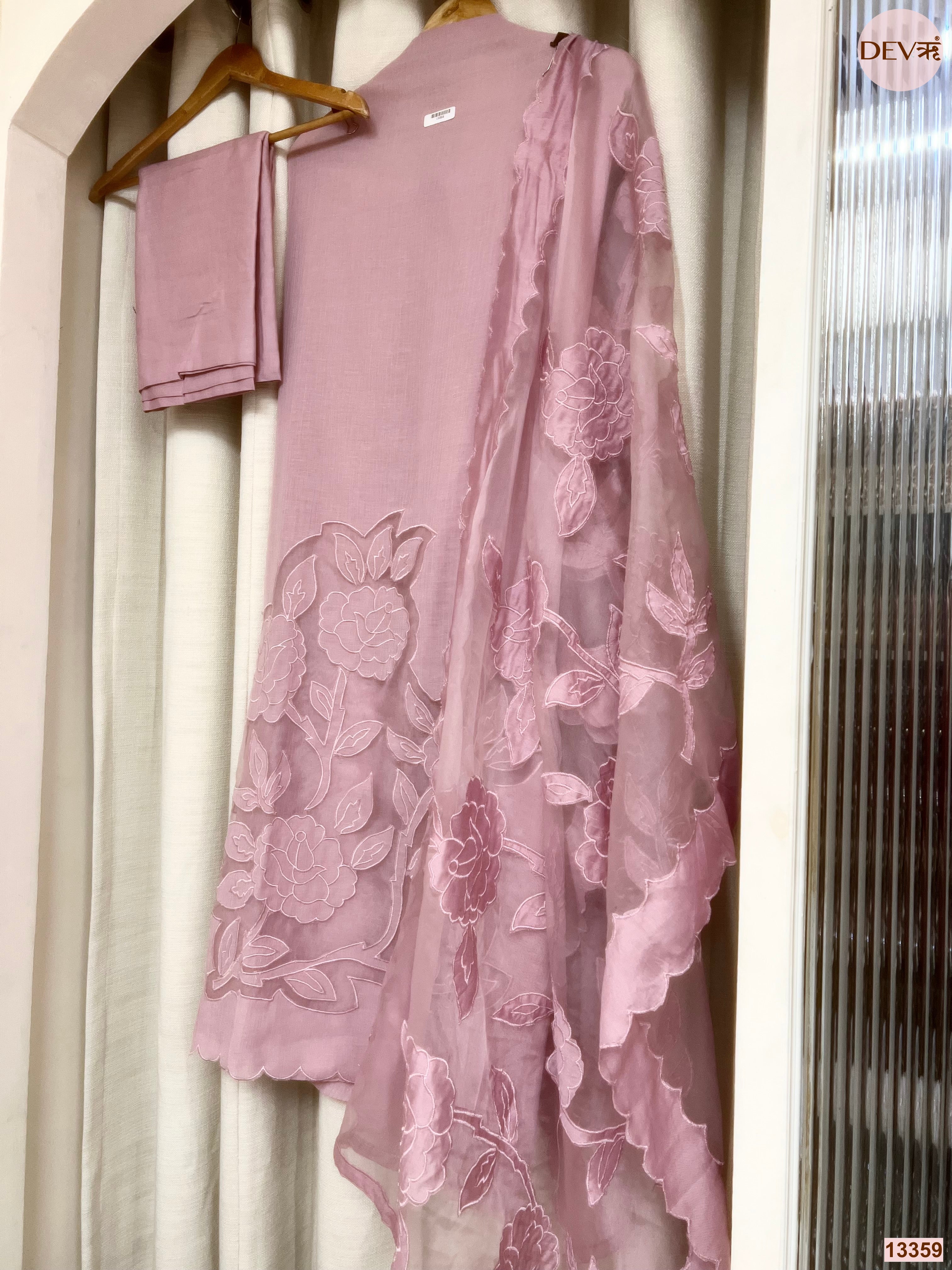 Pink Mul Chanderi Embroidered Unstitched 3-Piece Suit (Devri – D.No 13359)