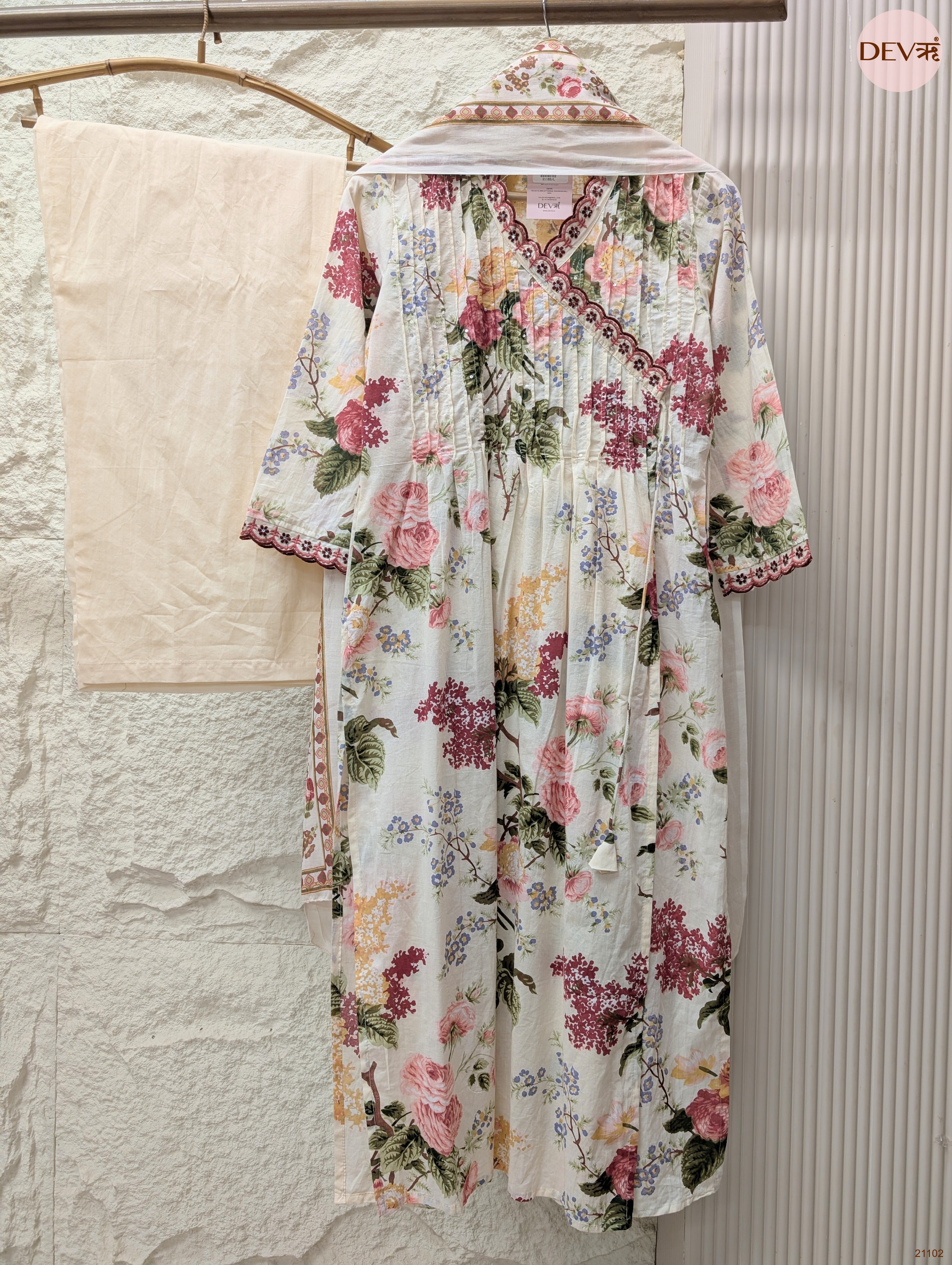 Gulnaar Pure Cotton Printed Ivory 3-Piece Set (Devri – D.No 21102)