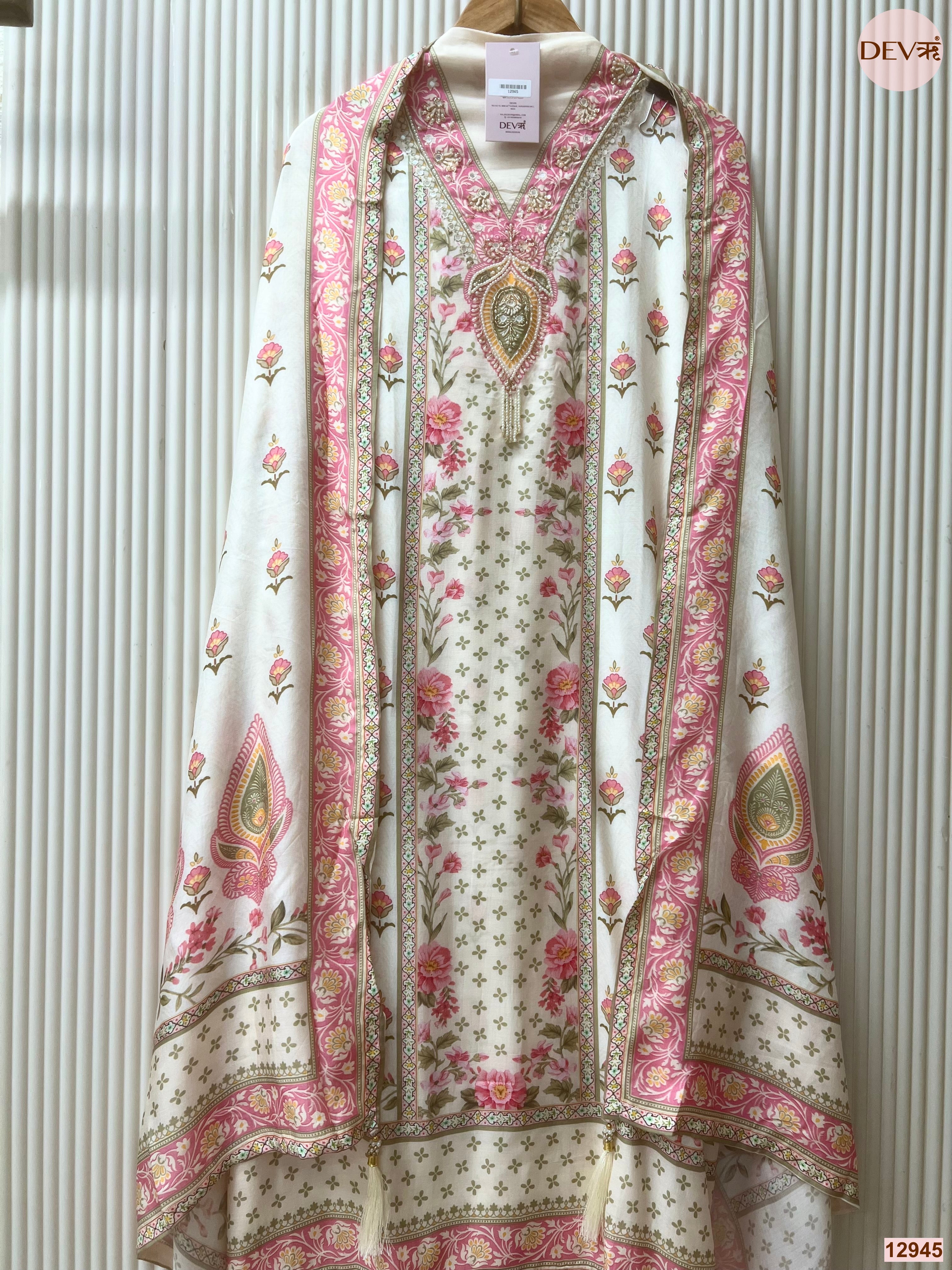 White Muslin Printed Unstitched 3-Piece Suit (Devri – D.No 12945)