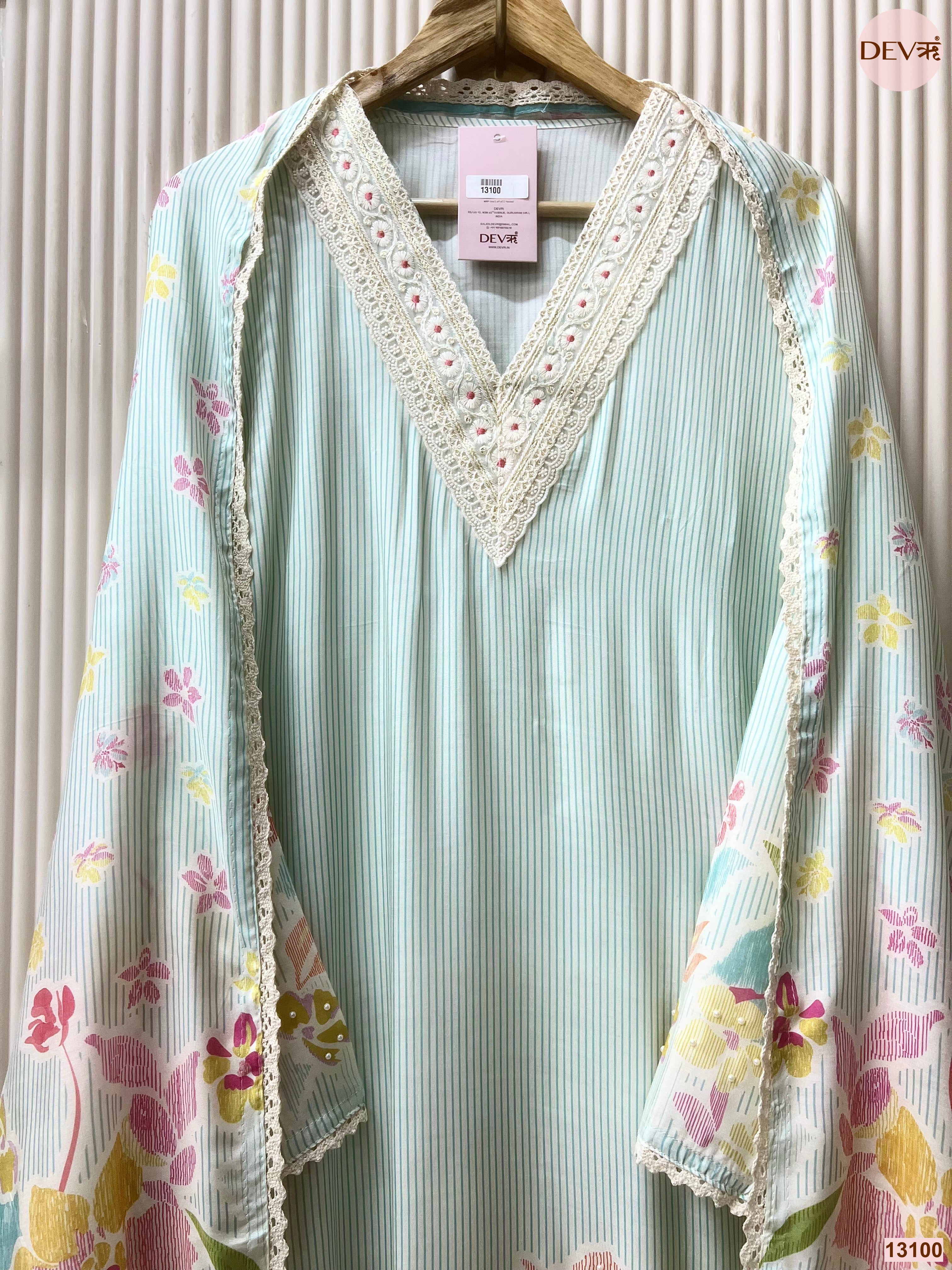 Aqua Muslin Printed Unstitched 3-Piece Suit (Devri – D.No 13100)