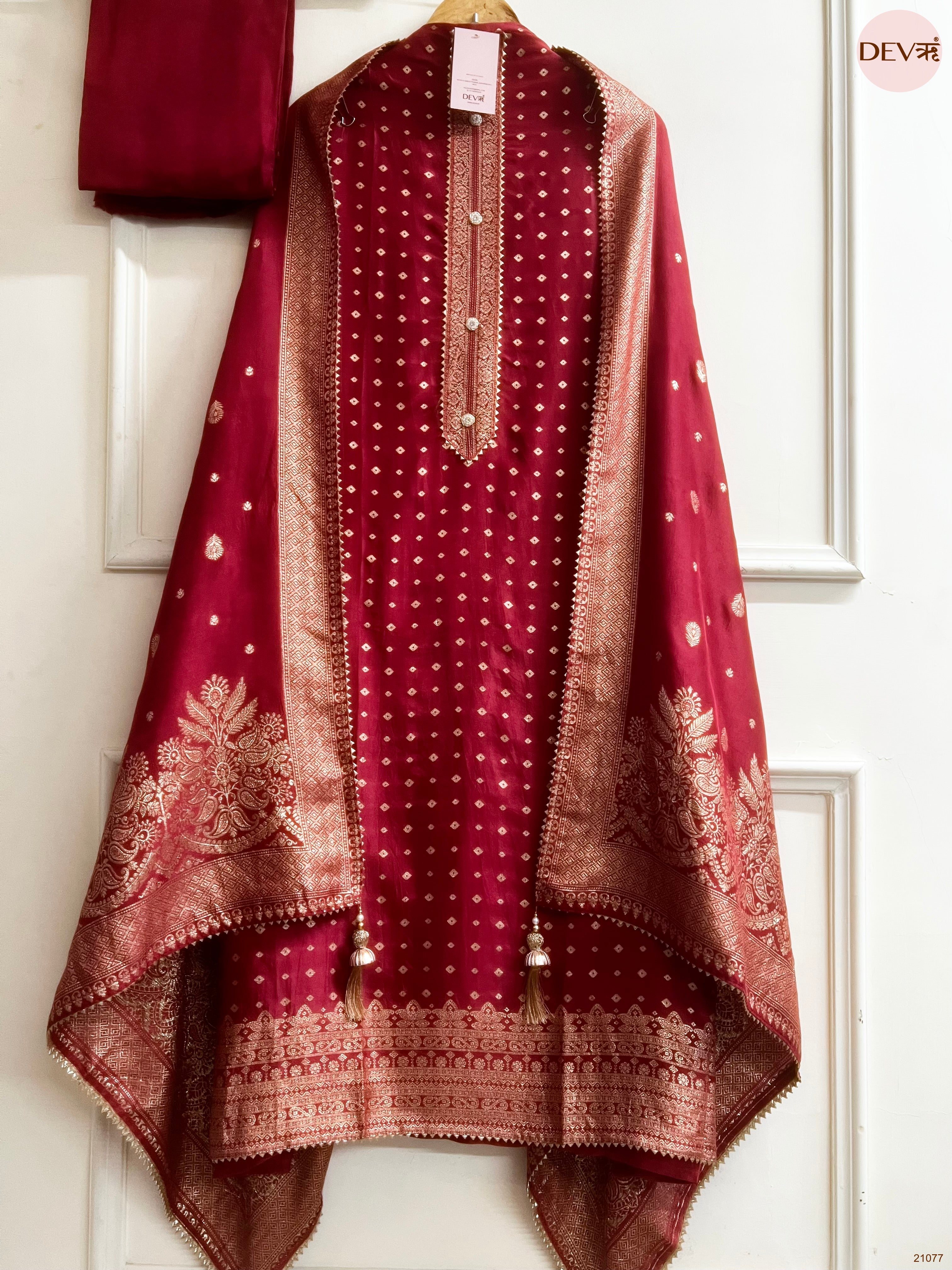 Maroon Pure Viscose Dola Silk Printed Unstitched 3-Piece Suit (Devri – D.No 21077)