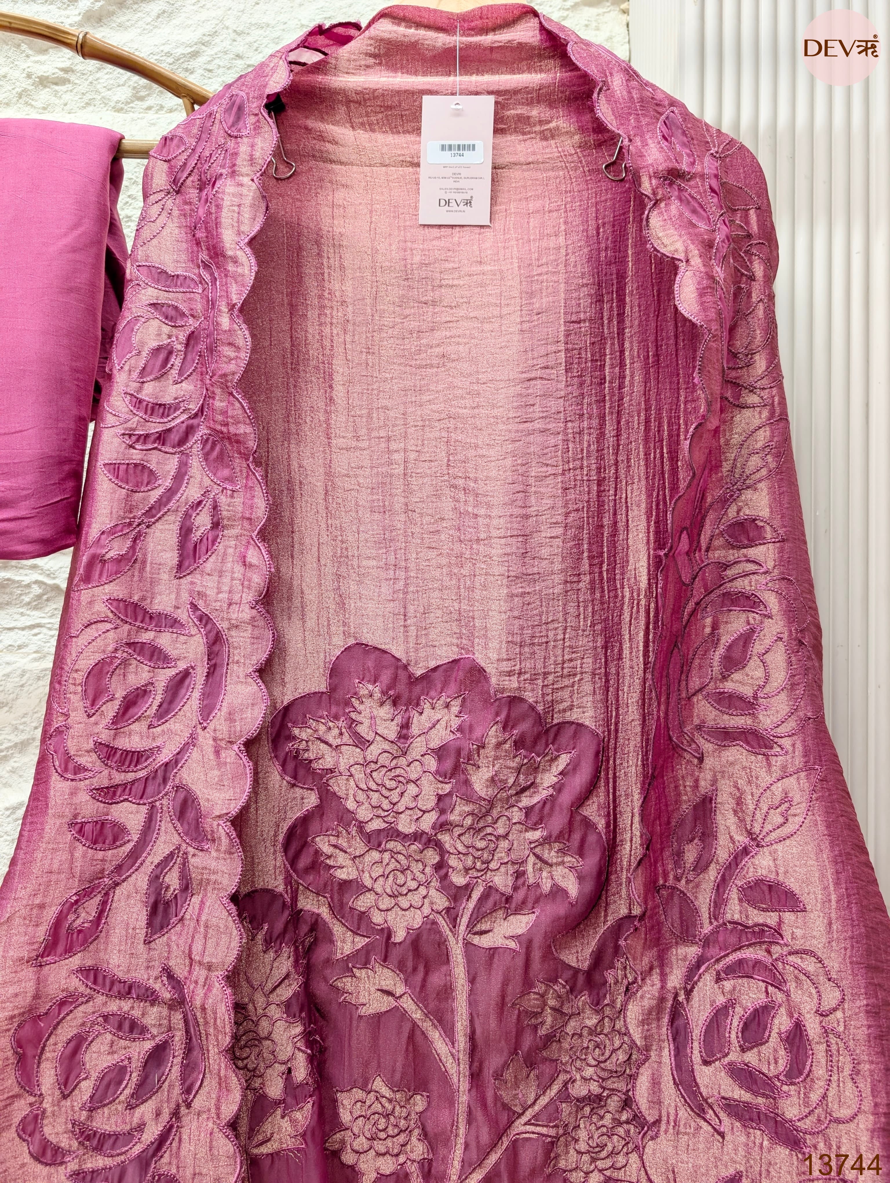 Pink Tissue Crush Silk Embroidered Unstitched 3-Piece Suit (Devri – D.No 13744)