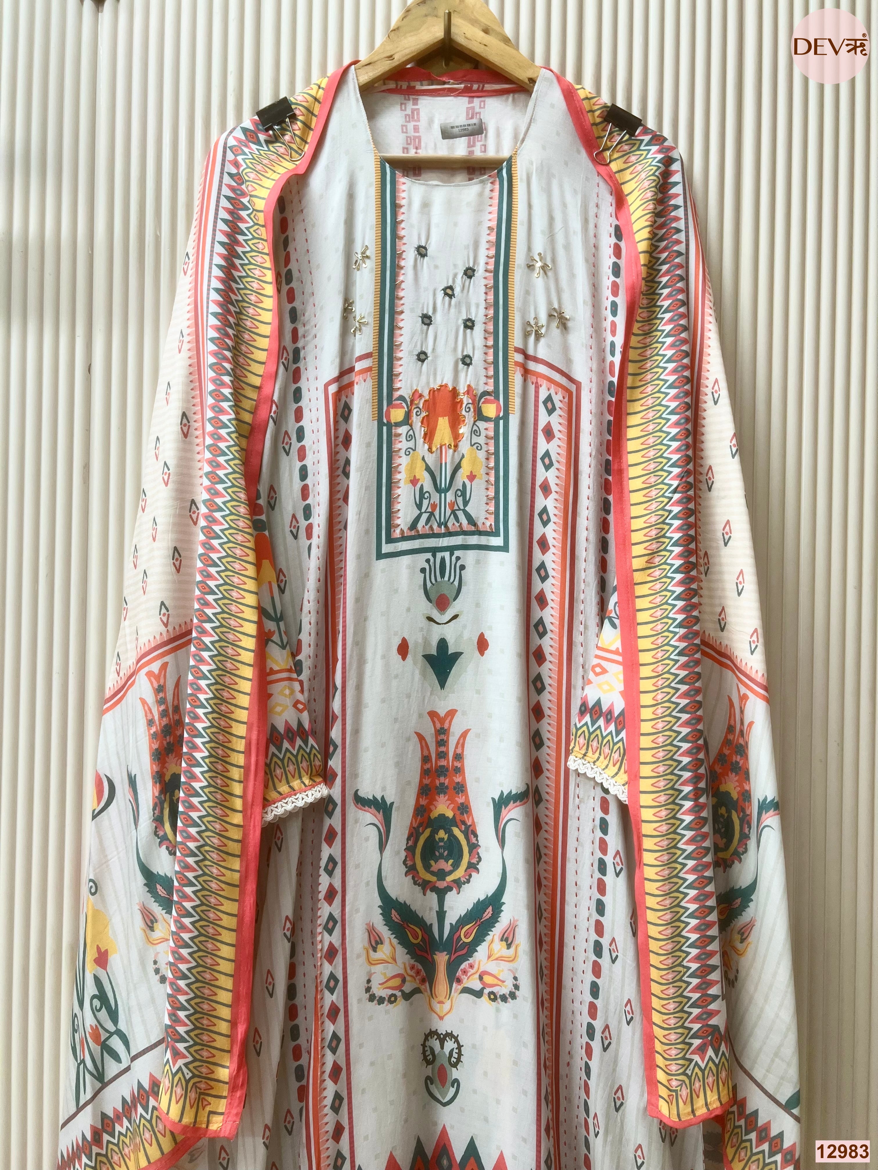 Off White Muslin Printed Unstitched 3-Piece Suit (Devri – D.No 12983)