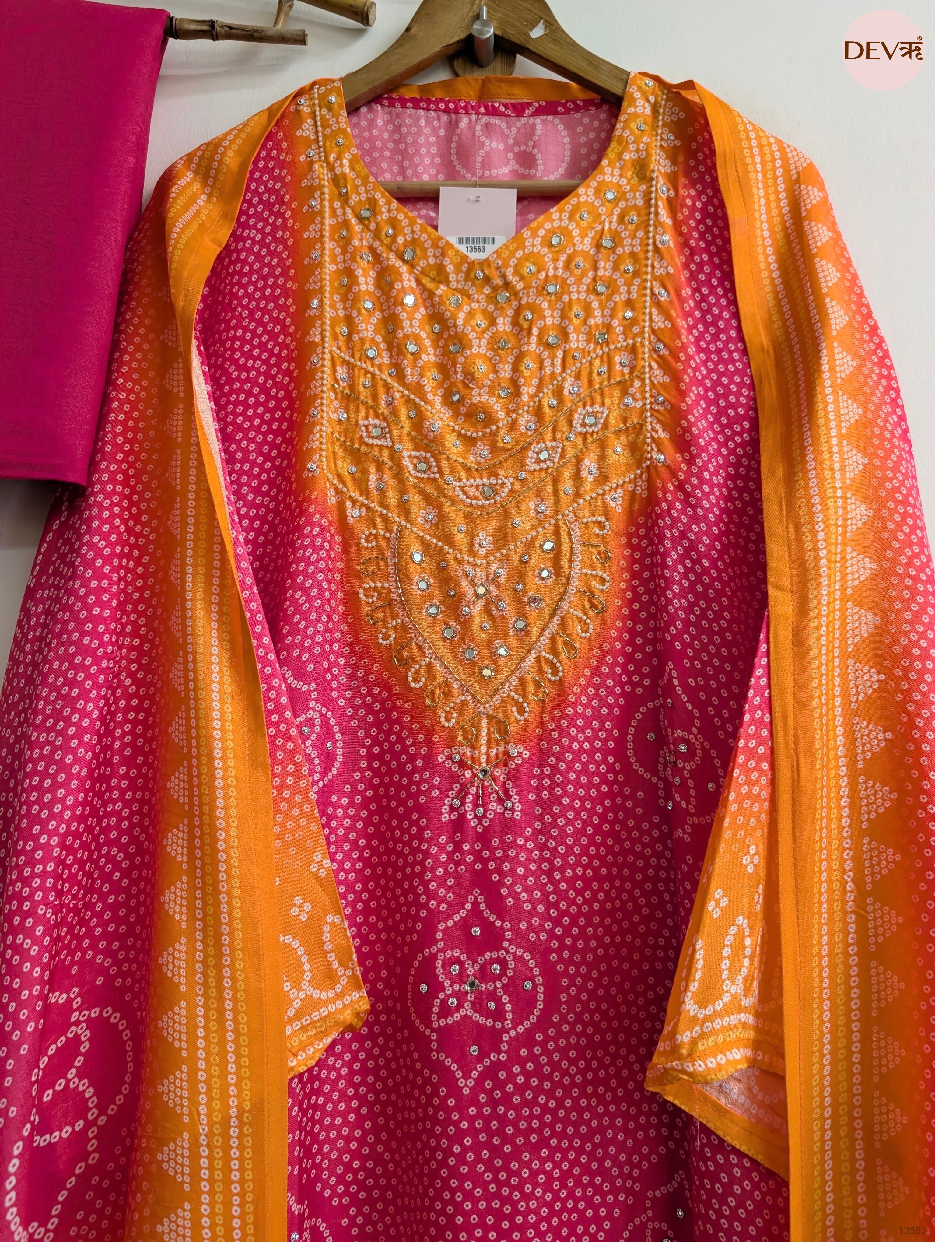 Pink Russian Silk Printed Unstitched 3-Piece Suit (Devri – D.No 13563)